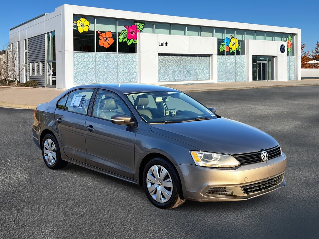 Used 2011 Volkswagen Jetta 2.5L SE Sedan