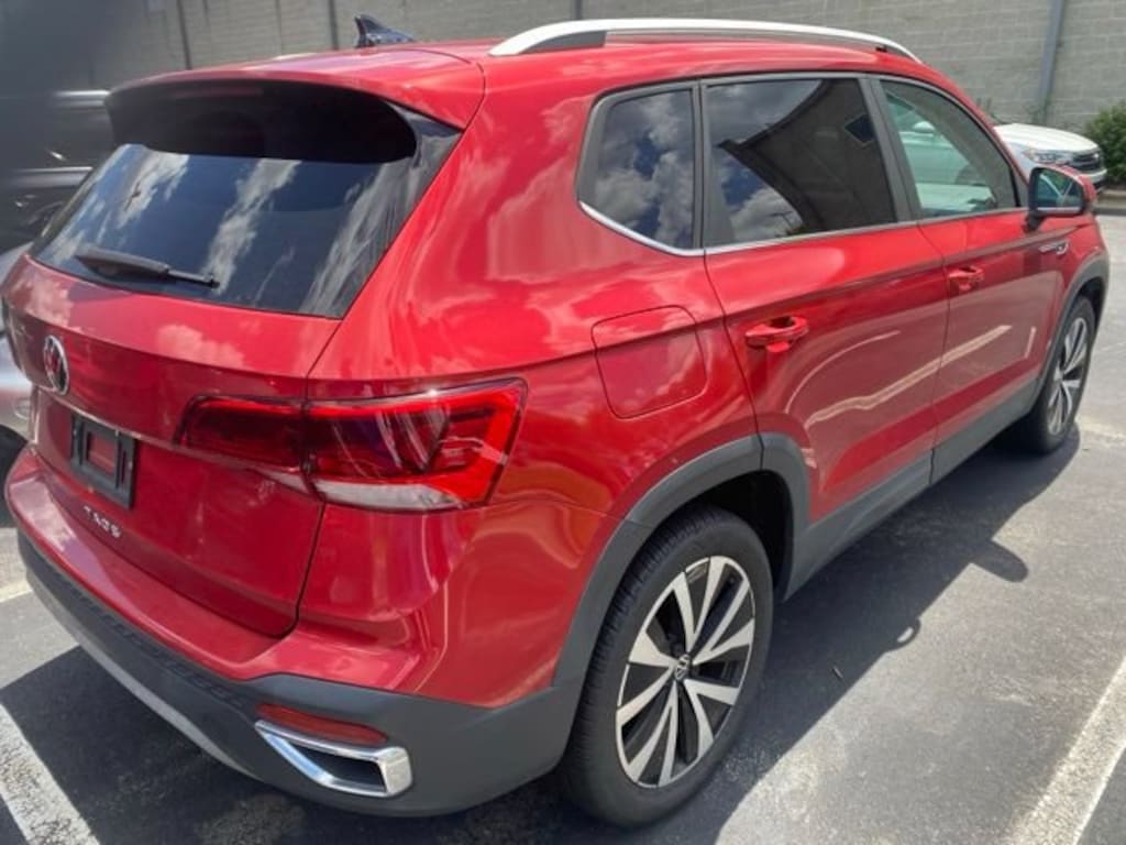 Used 2022 Volkswagen Taos 1.5T SE SUV