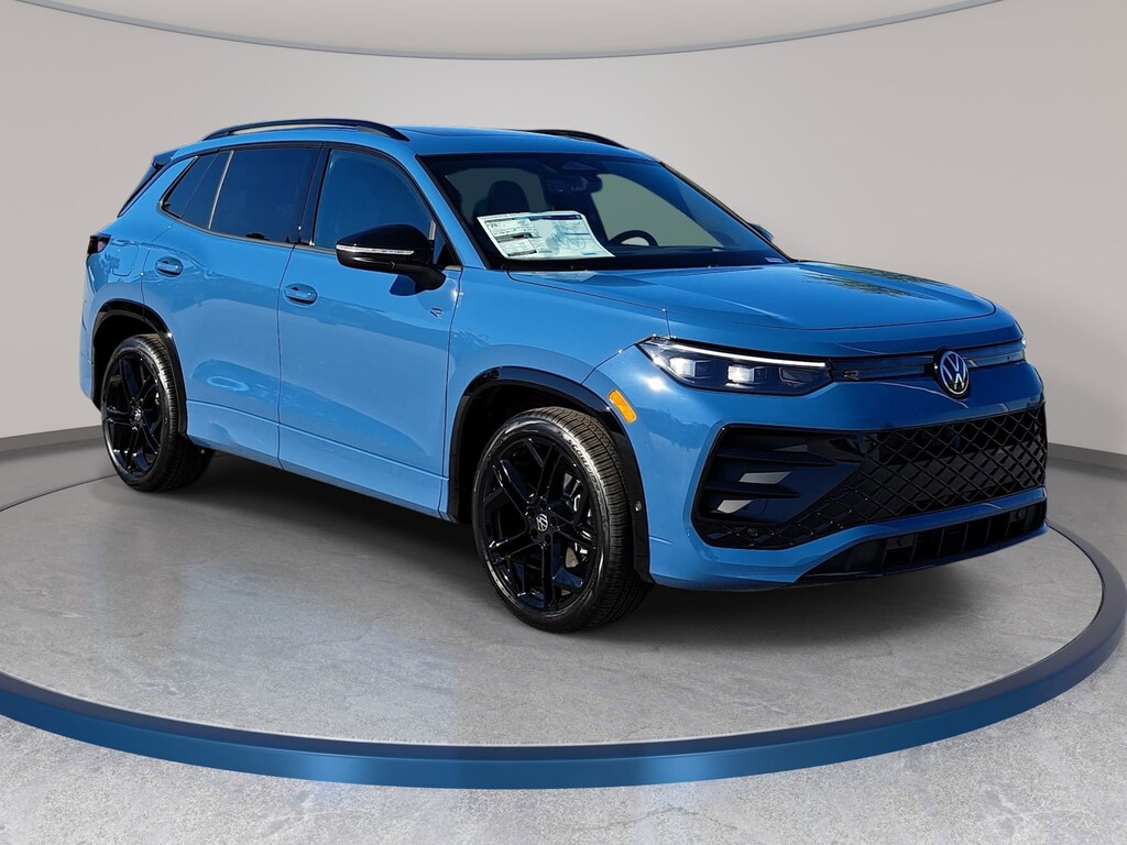 New 2026 Volkswagen Tiguan 2.0T SE R-Line Black SUV