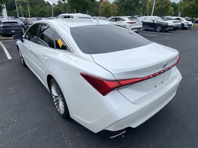 2019 Toyota Avalon Limited photo 3