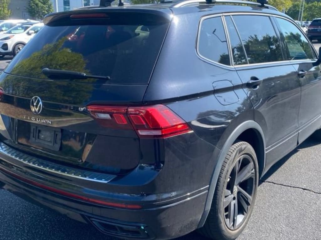 Used 2023 Volkswagen Tiguan 2.0T SE R-Line Black SUV