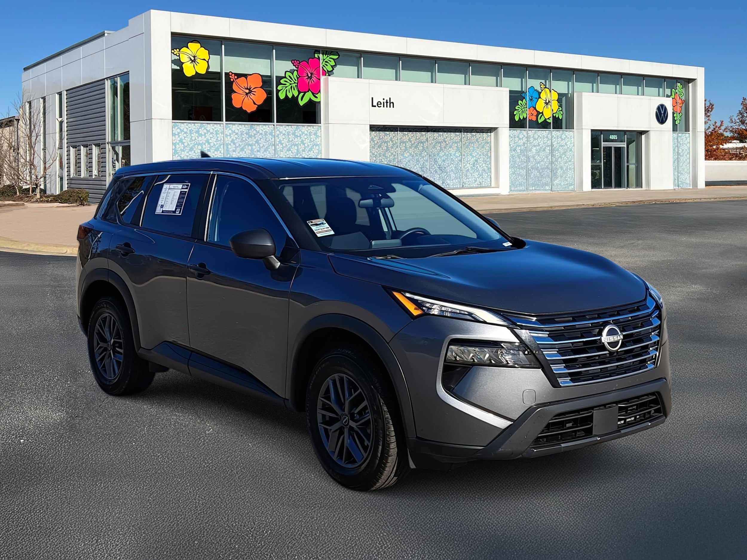 2024 Nissan Rogue S's photo