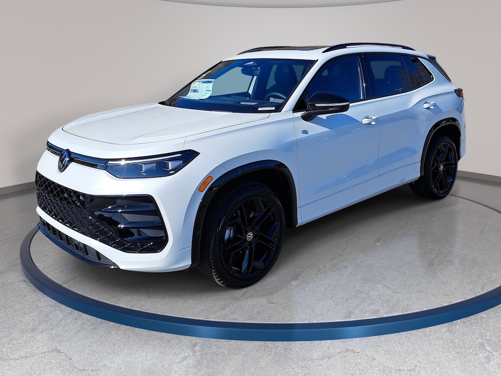 New 2026 Volkswagen Tiguan 2.0T SE R-Line Black SUV