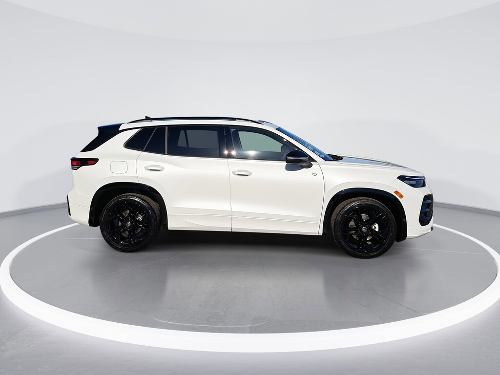 New 2026 Volkswagen Tiguan 2.0T SE R-Line Black SUV