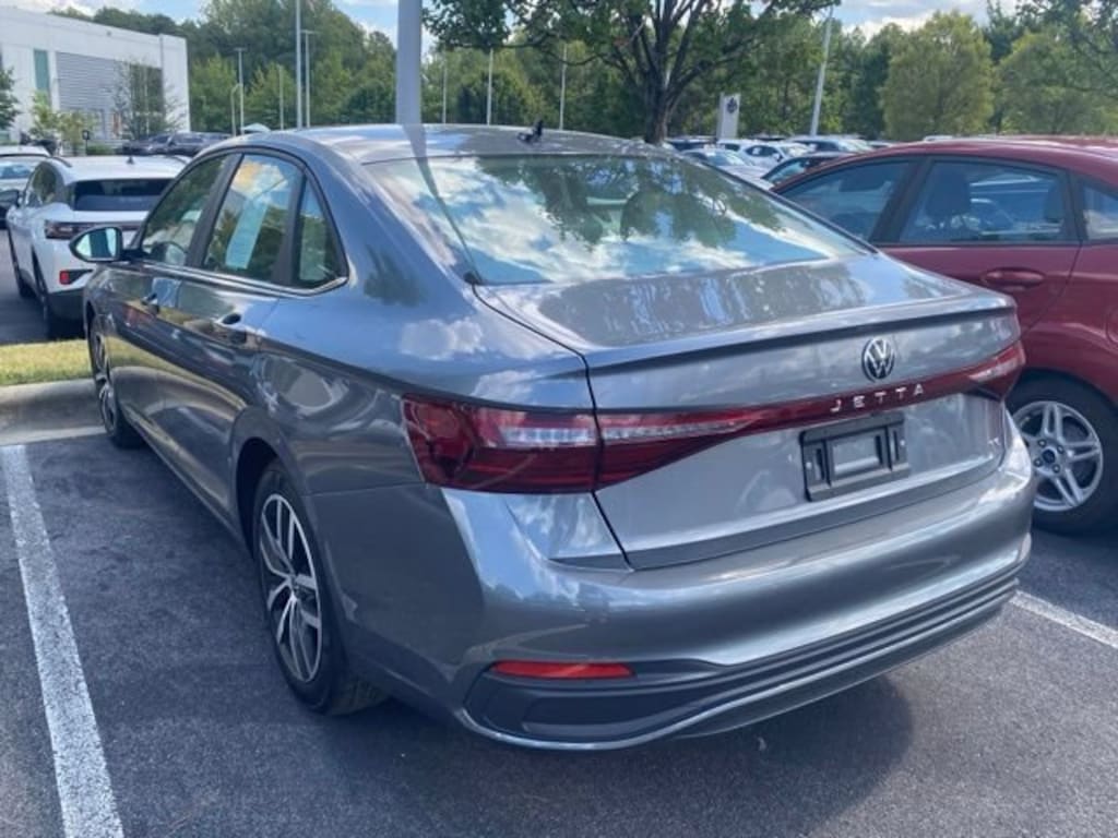 Used 2026 Volkswagen Jetta 1.5T SE Sedan