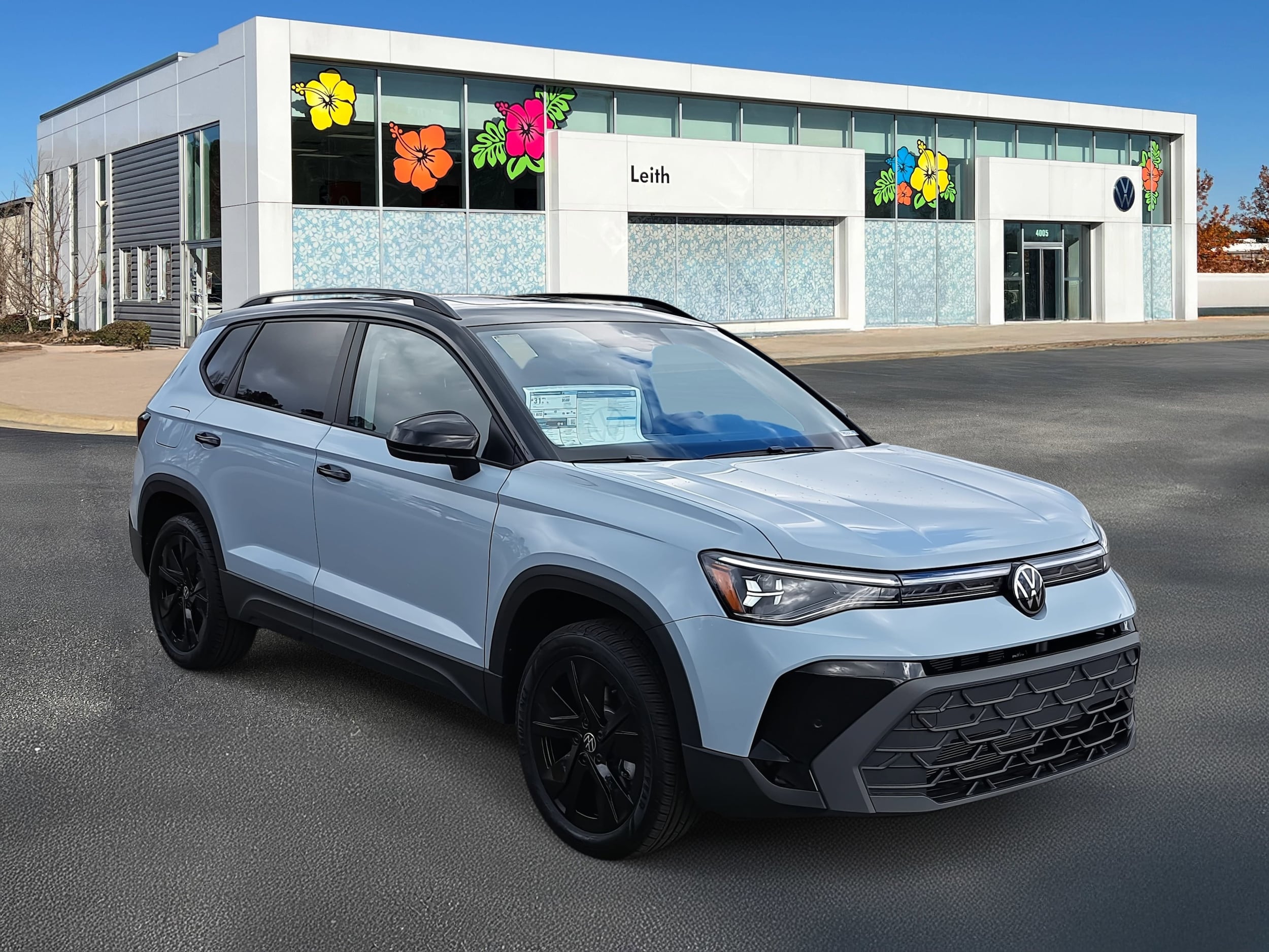 2026 Volkswagen Taos SE Black's photo