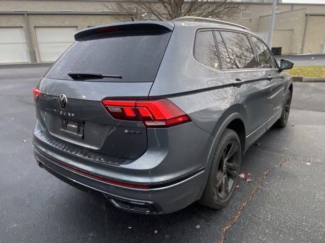 2024 Volkswagen Tiguan SE R-Line Black photo 4
