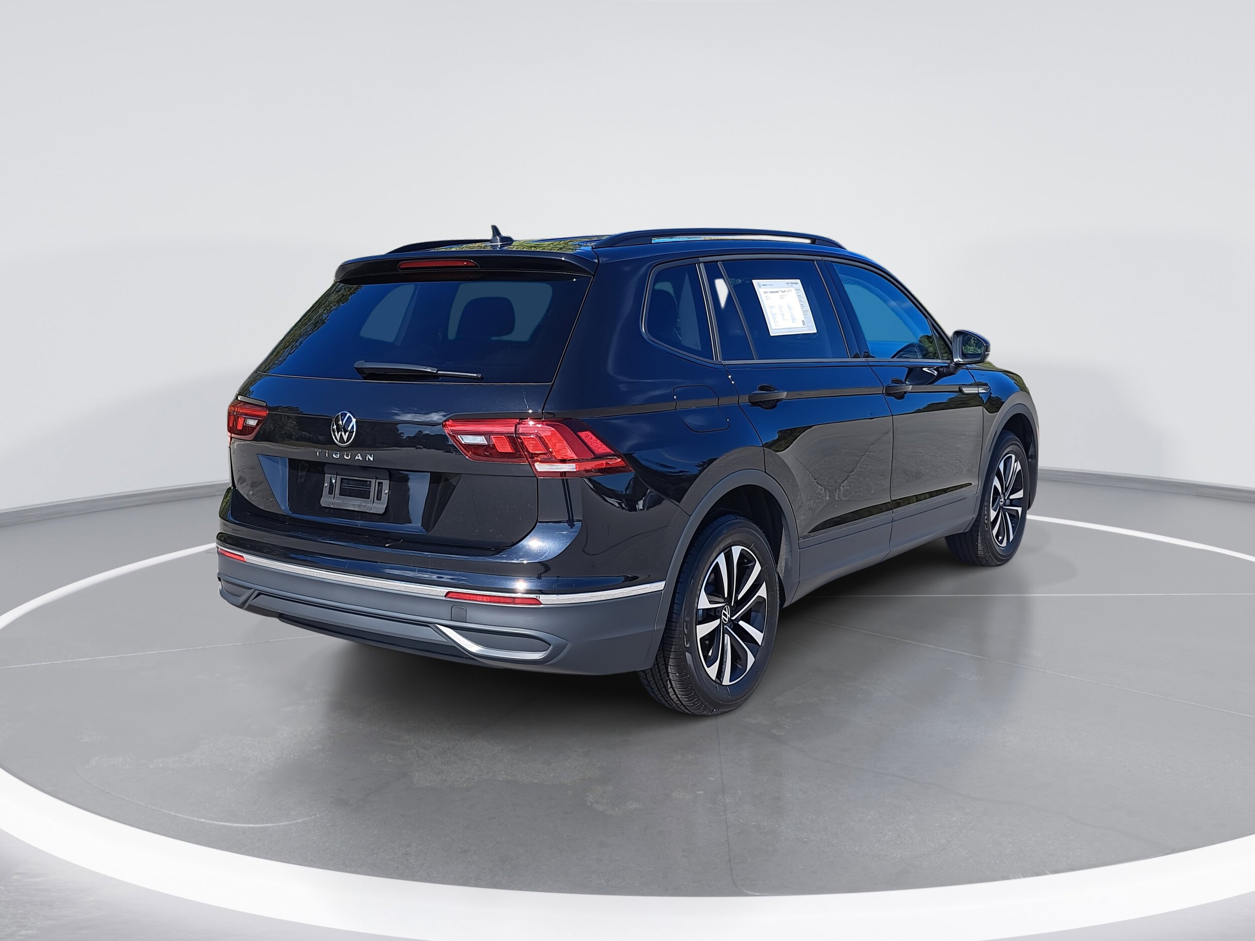 2024 Volkswagen Tiguan S photo 3