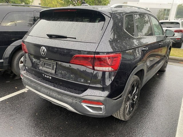 2024 Volkswagen Taos SE photo 4