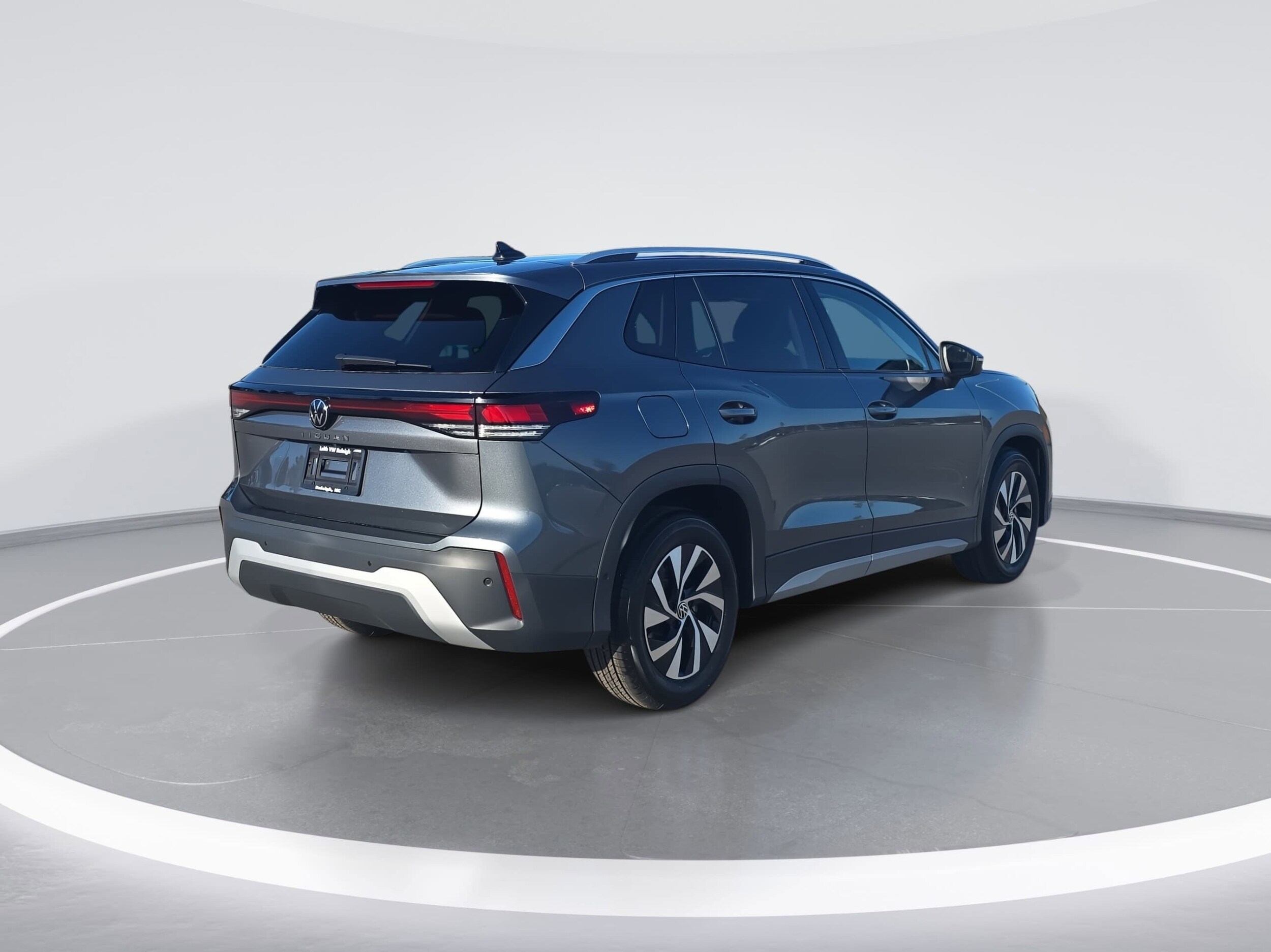 2026 Volkswagen Tiguan S photo 3