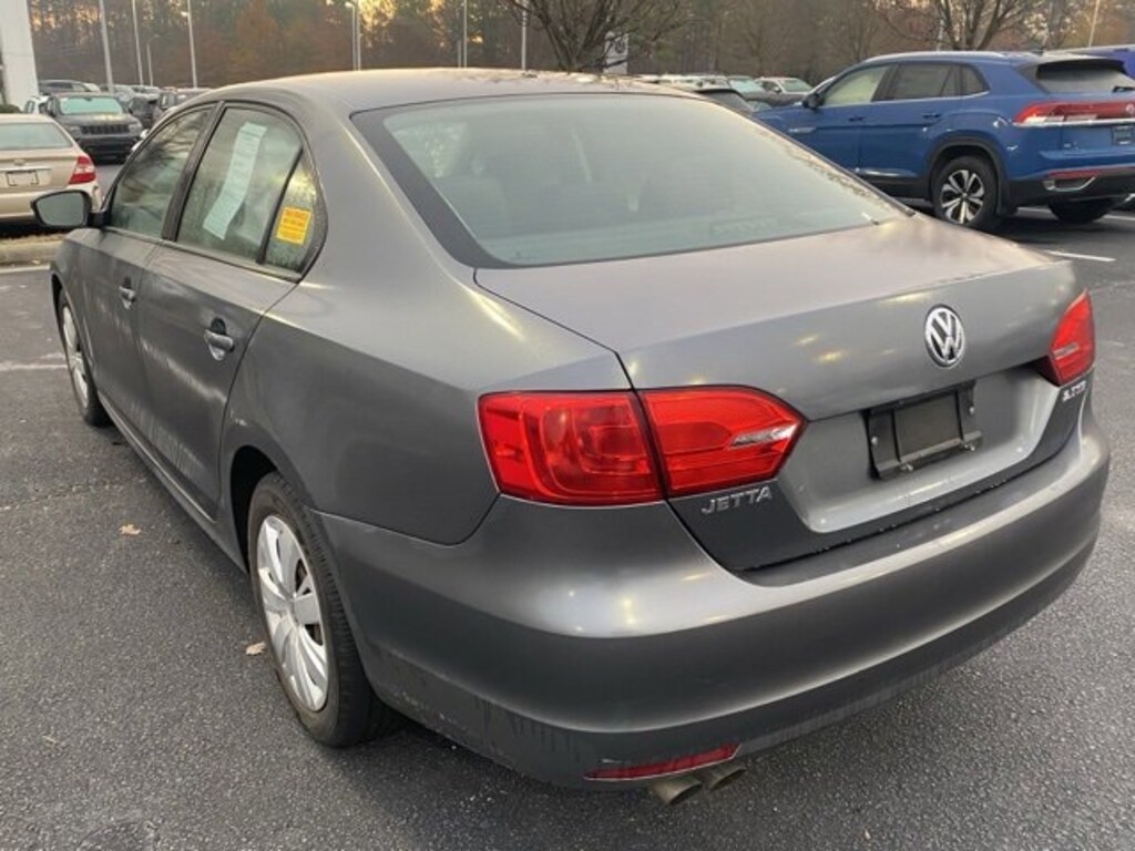 Used 2011 Volkswagen Jetta 2.5L SE Sedan