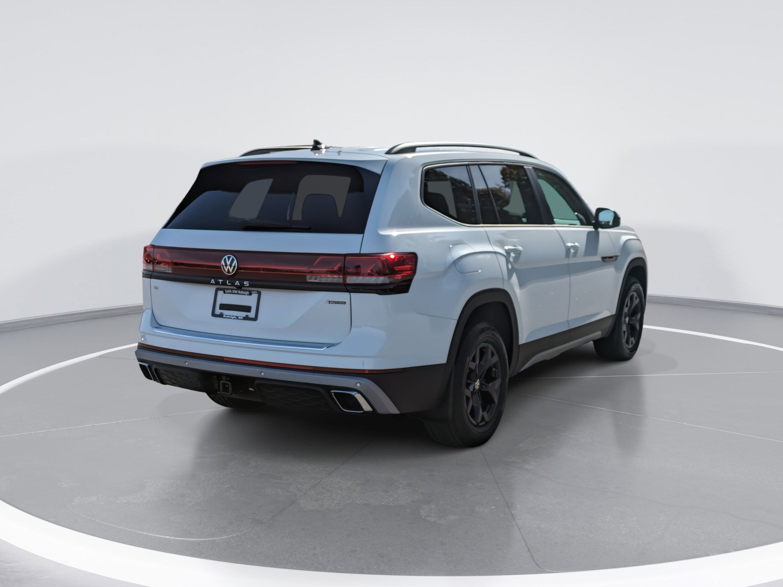 2025 Volkswagen Atlas Peak Edition photo 2