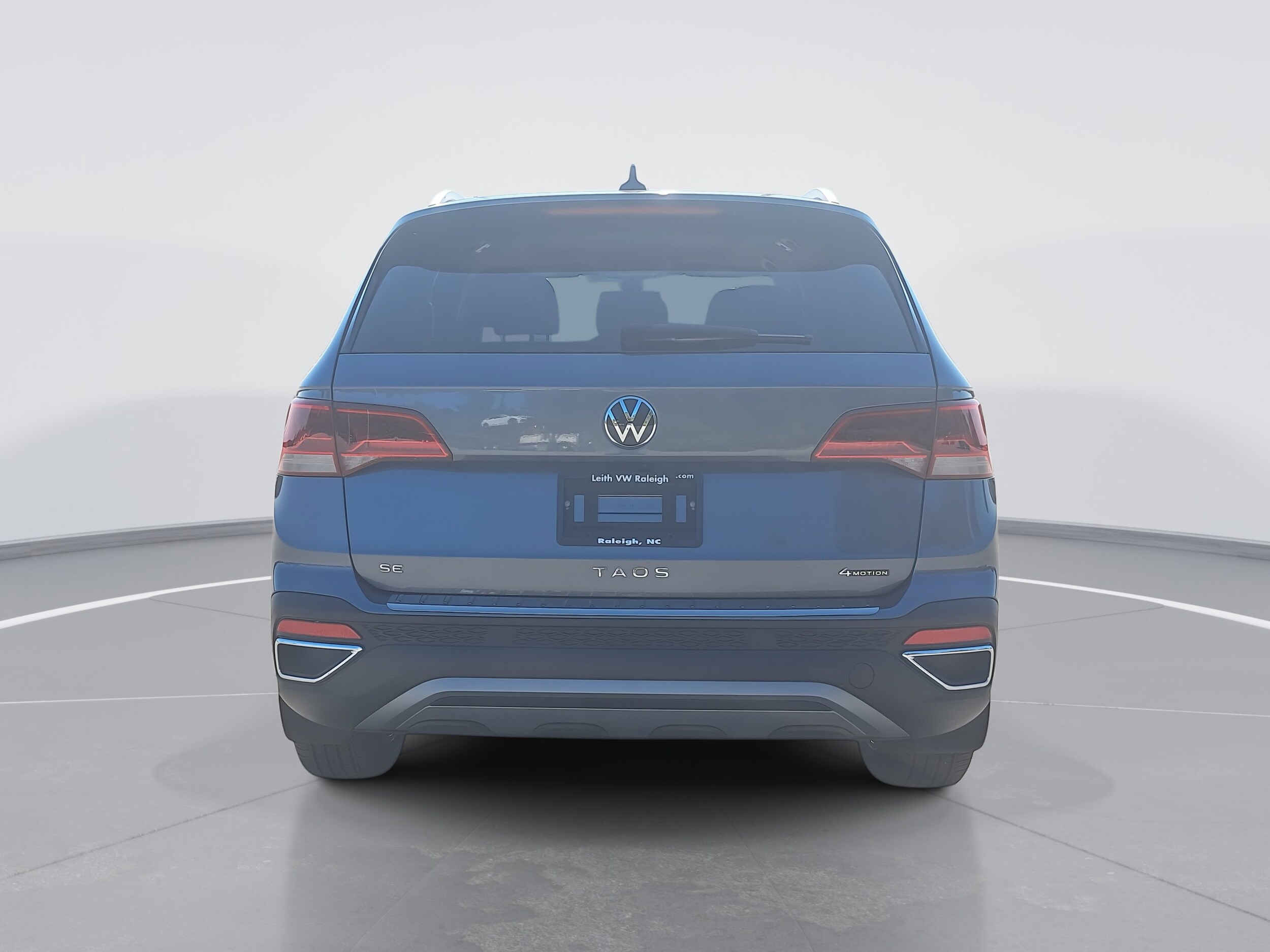 2024 Volkswagen Taos SE photo 3