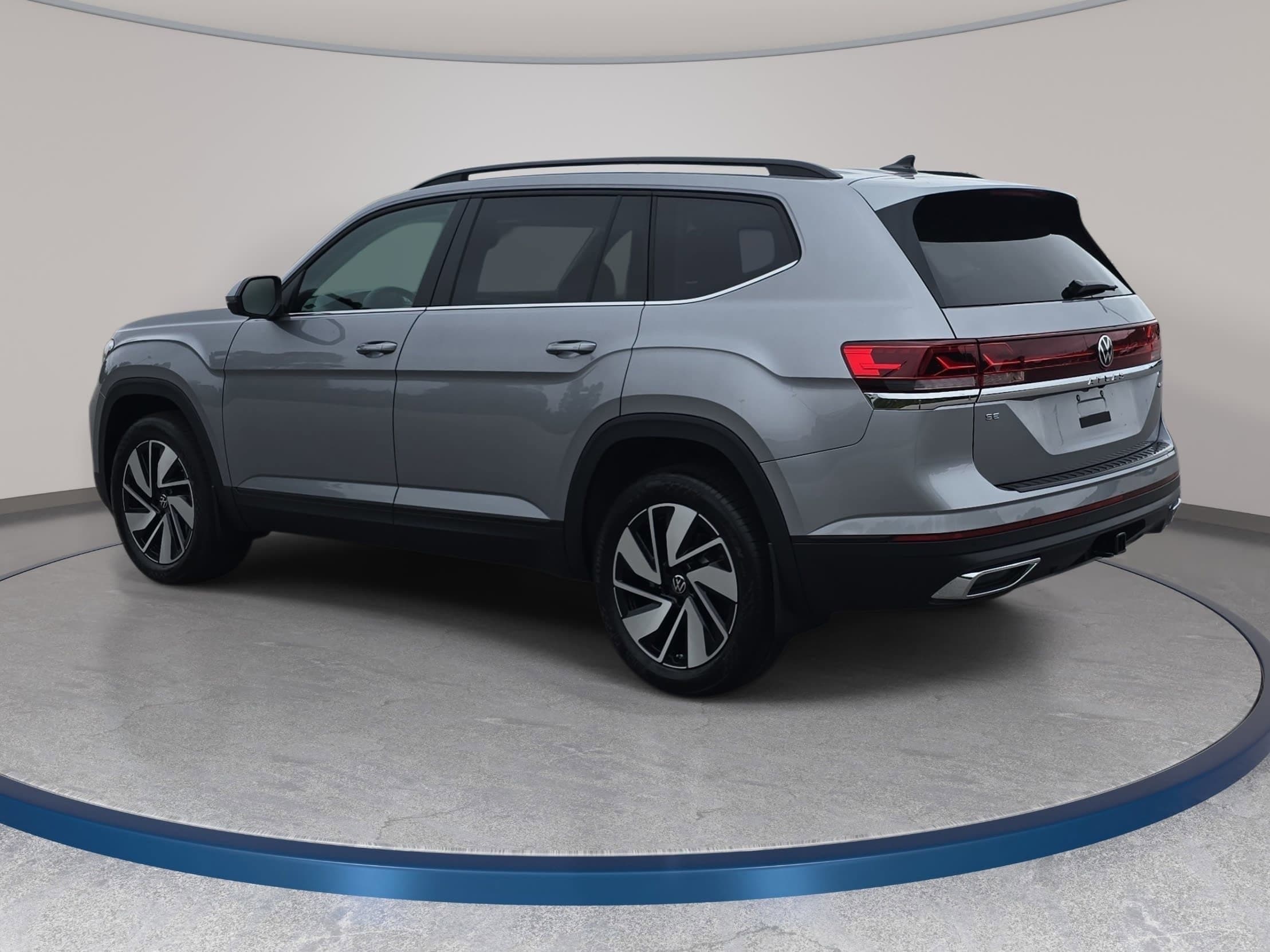 2026 Volkswagen Atlas SE w/Tech - Photo 7