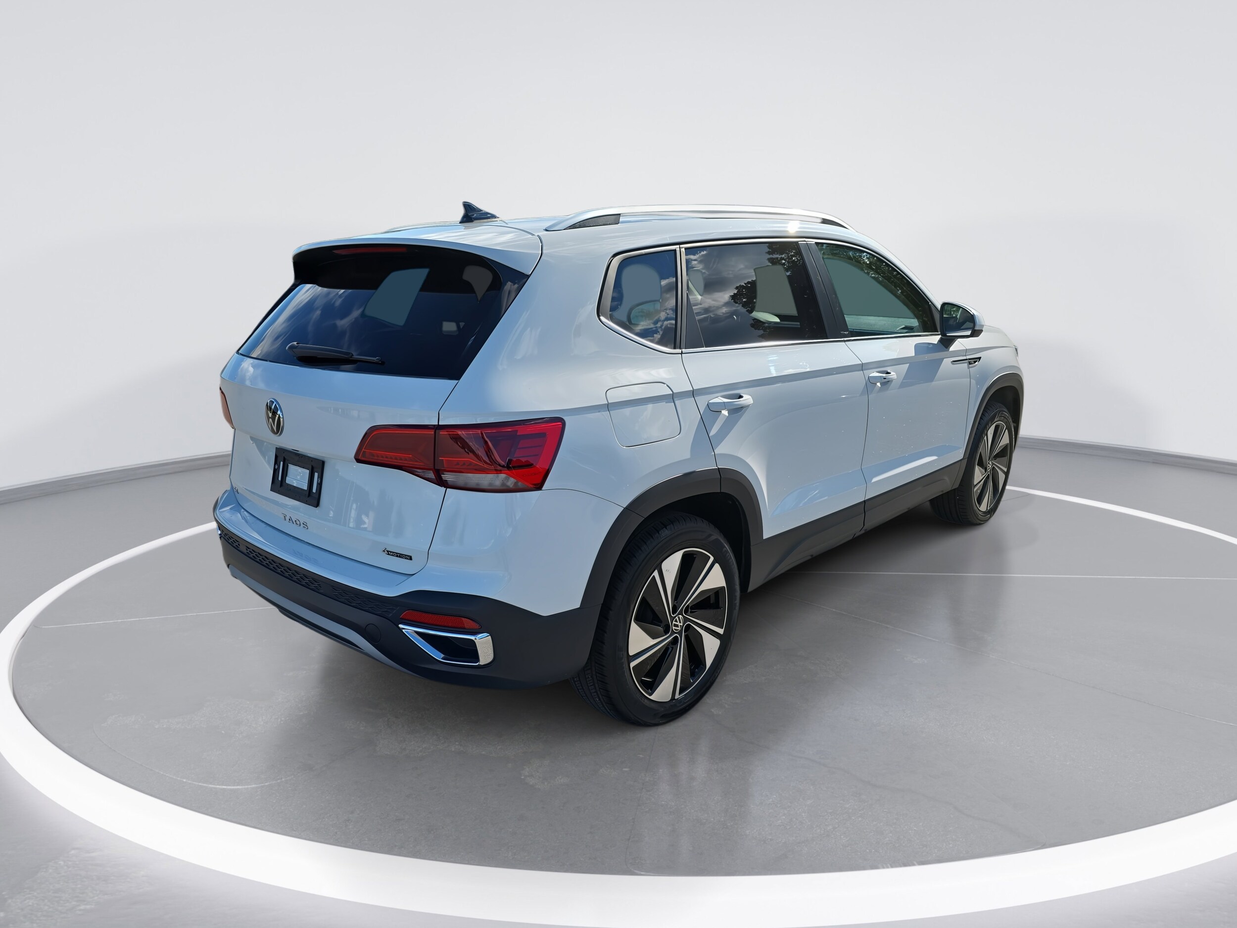 2024 Volkswagen Taos SE photo 3