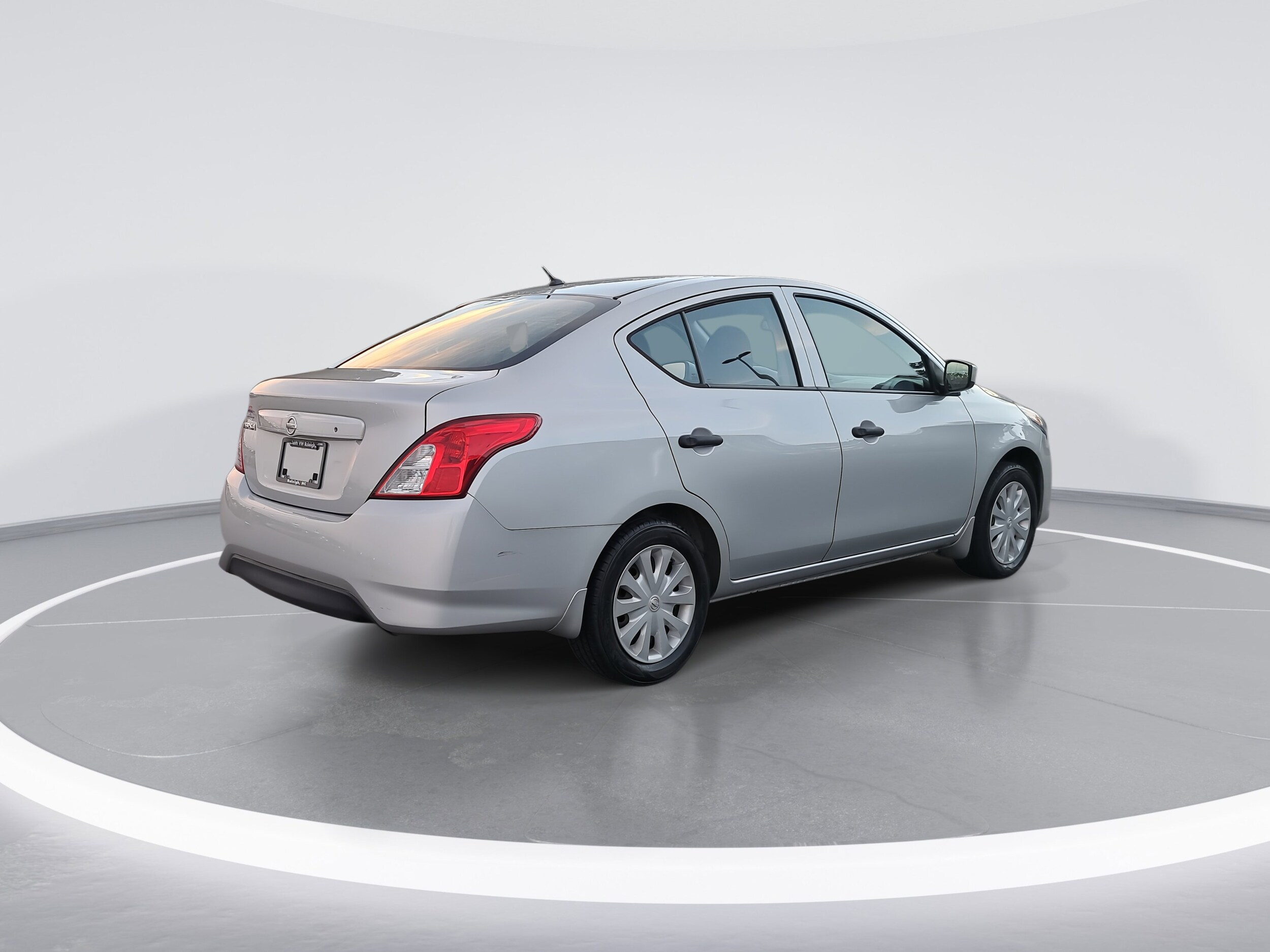 2016 Nissan Versa 1.6 S photo 3