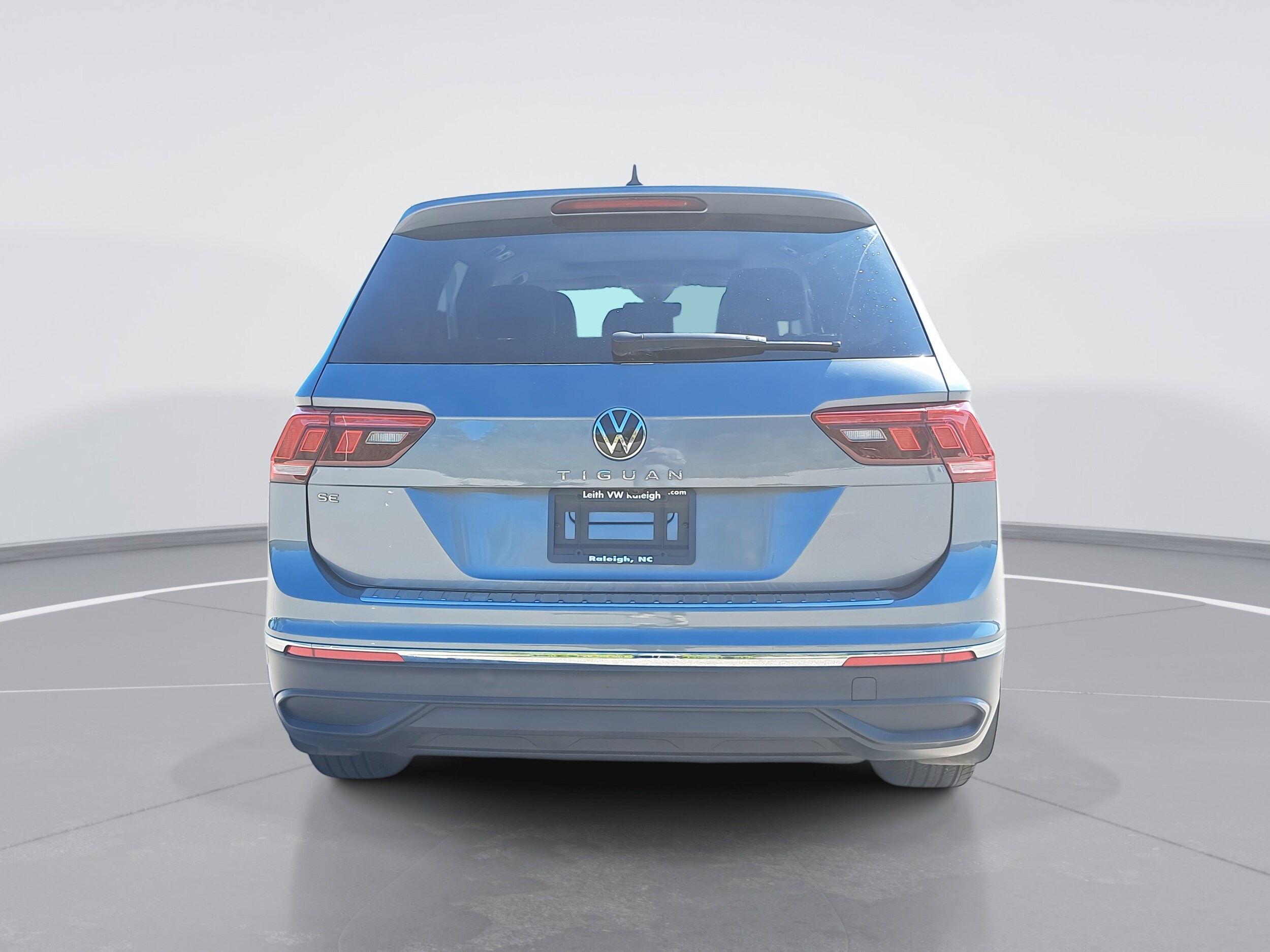 2022 Volkswagen Tiguan SE photo 4