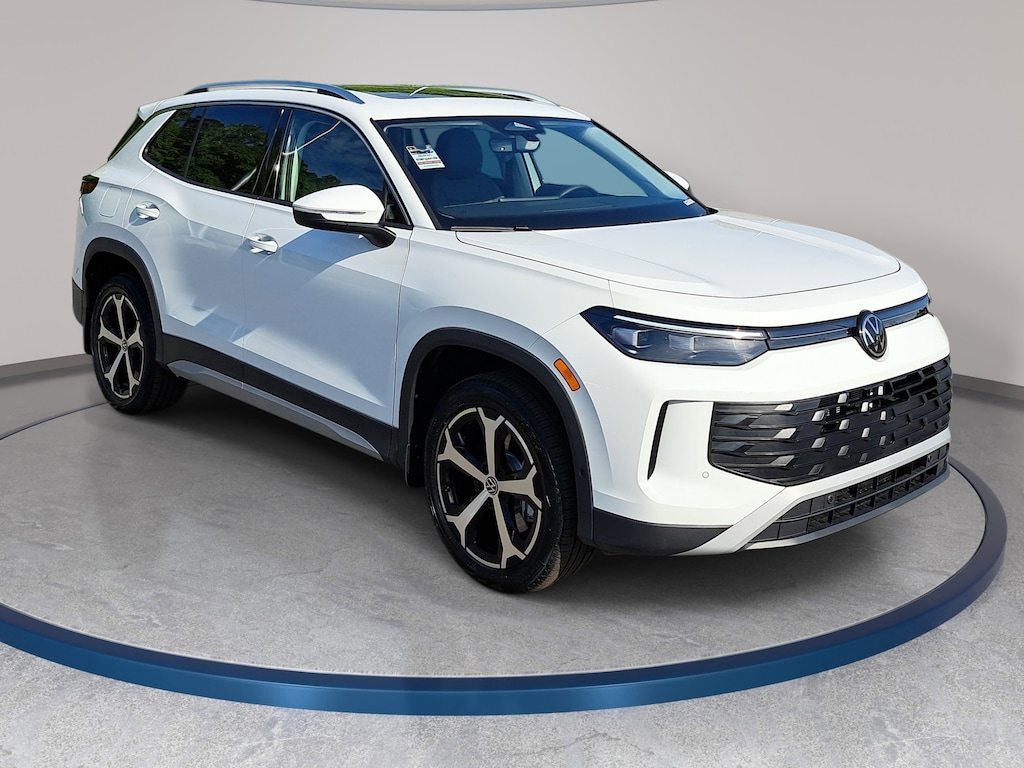 New 2026 Volkswagen Tiguan 2.0T SE SUV