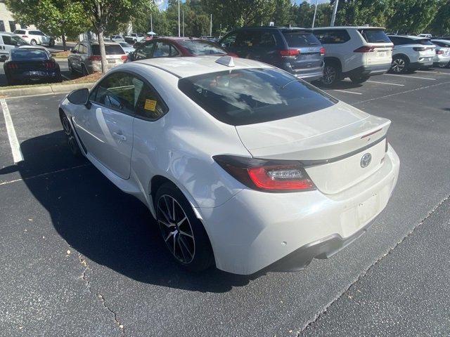 2024 Toyota GR86 Base photo 3