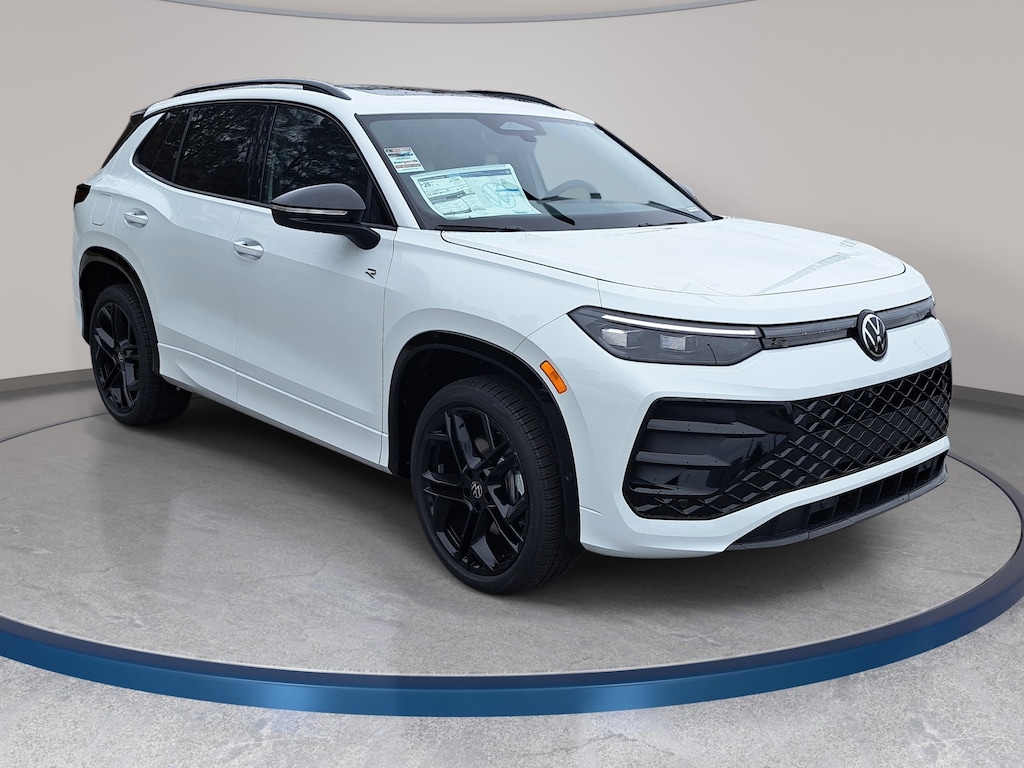 New 2026 Volkswagen Tiguan 2.0T SE R-Line Black SUV