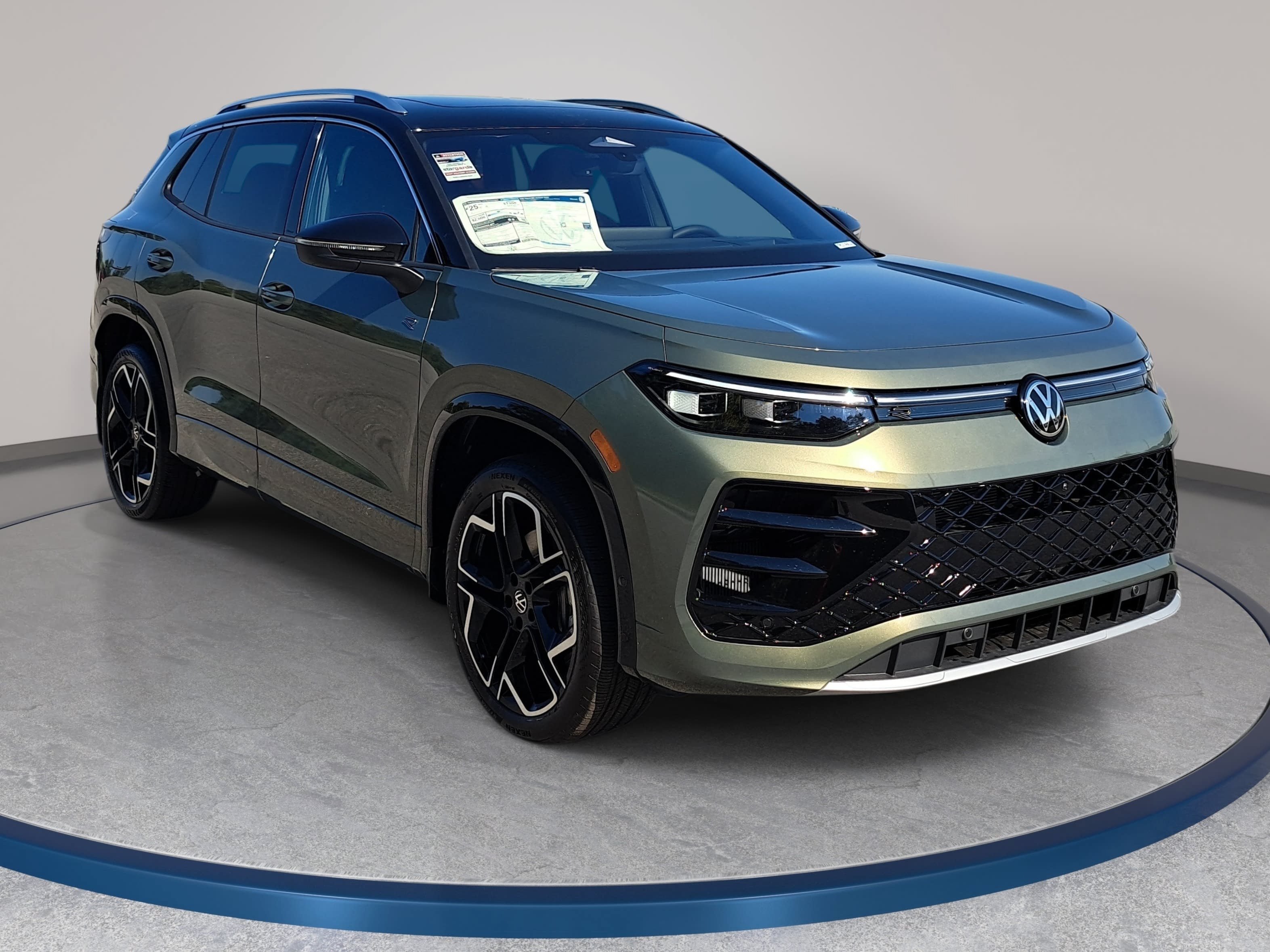 New 2026 Volkswagen Tiguan SEL R-Line Turbo SUV