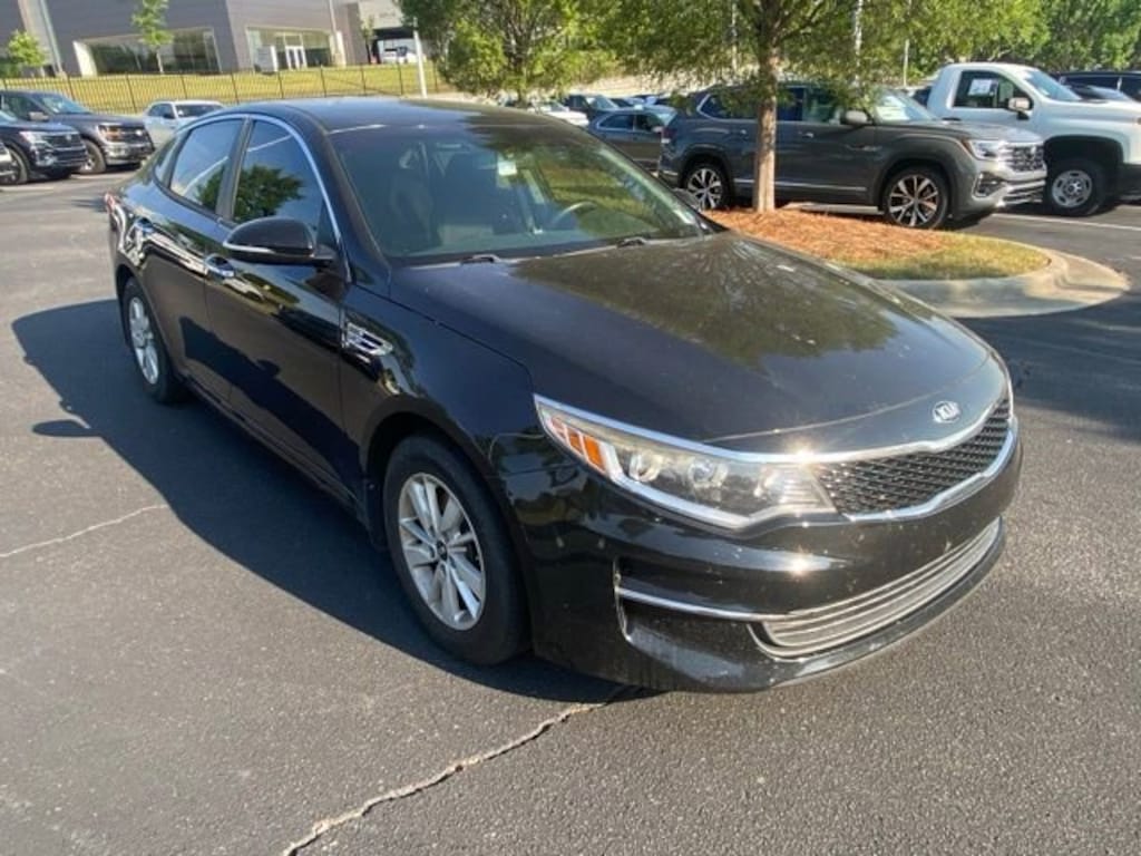 Used 2017 Kia Optima LX Sedan