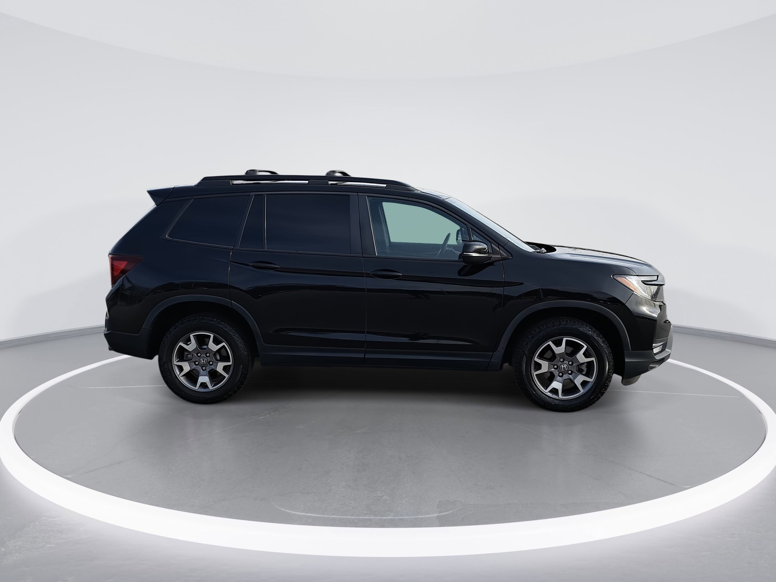2023 Honda Passport TrailSport photo 2