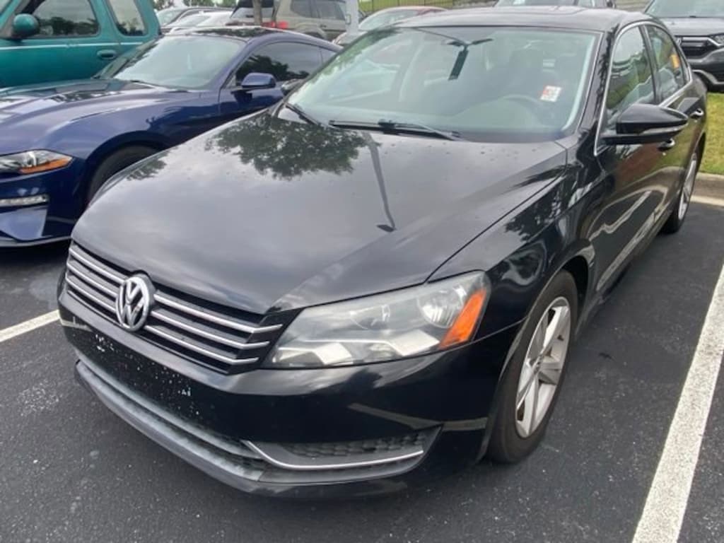 Used 2012 Volkswagen Passat 2.5L SE Sedan