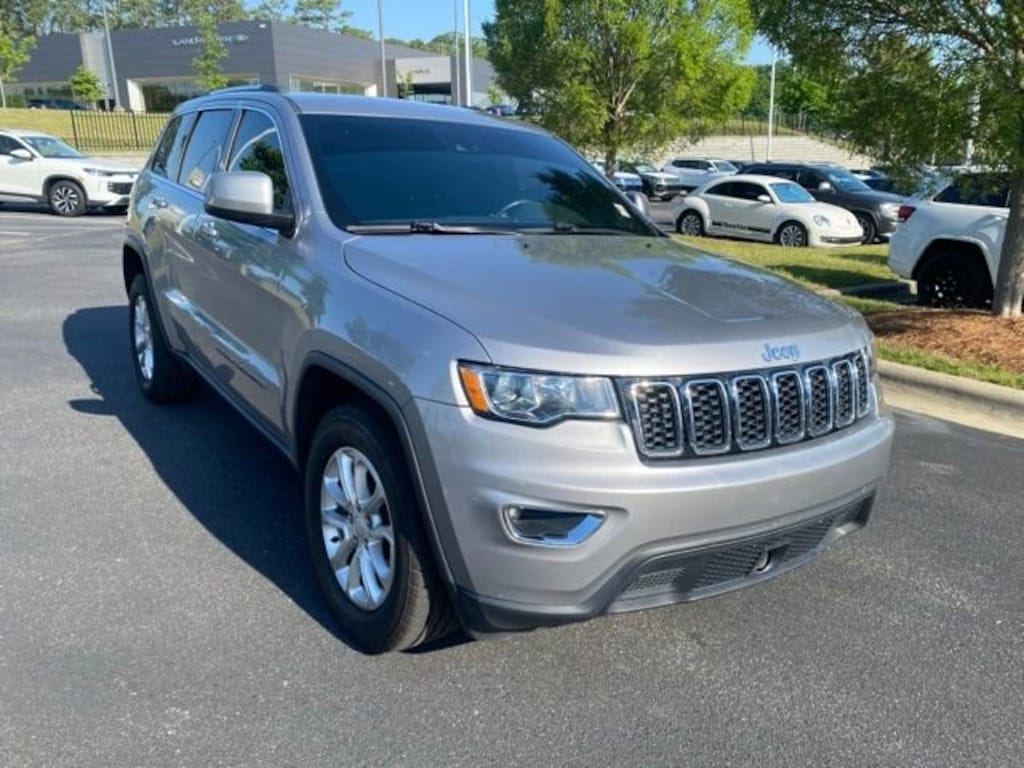 Used 2021 Jeep Grand Cherokee Laredo SUV