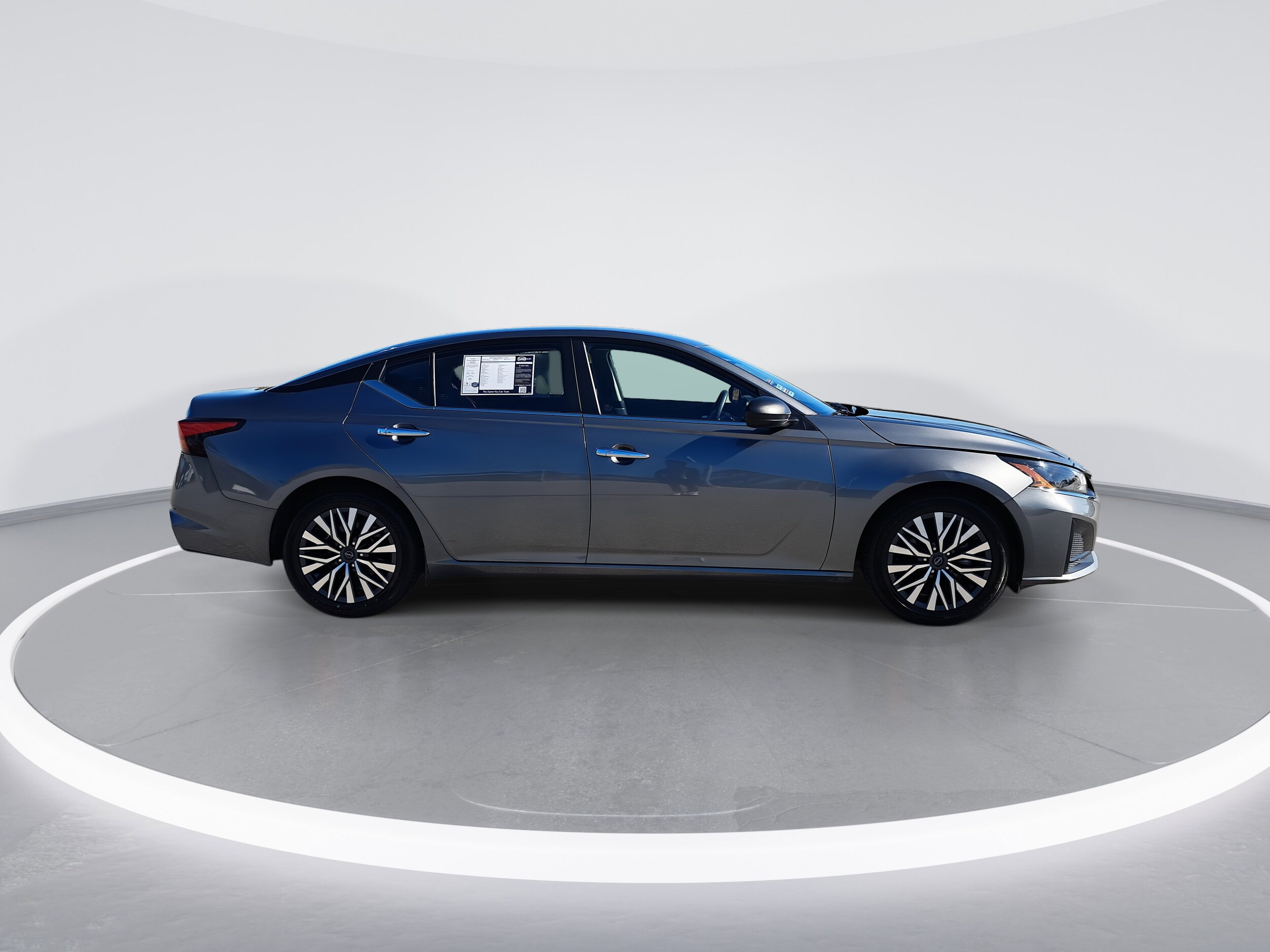 2024 Nissan Altima 2.5 SV photo 2