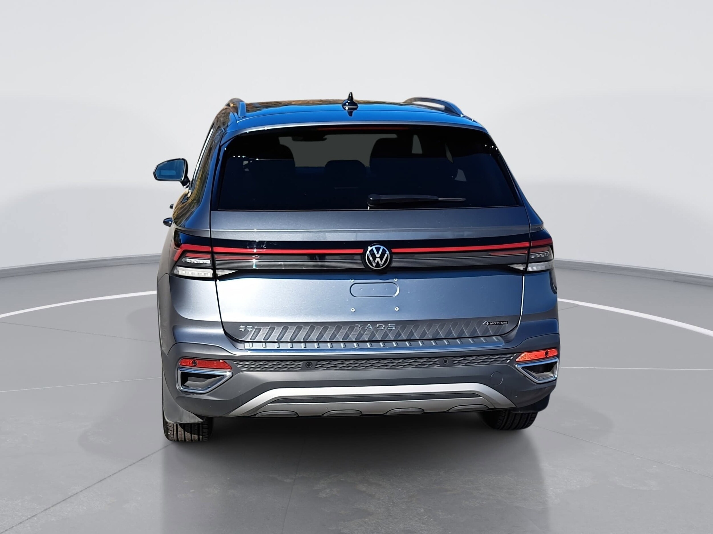 2025 Volkswagen Taos SE photo 4