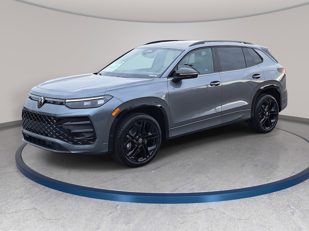 New 2026 Volkswagen Tiguan 2.0T SE R-Line Black SUV