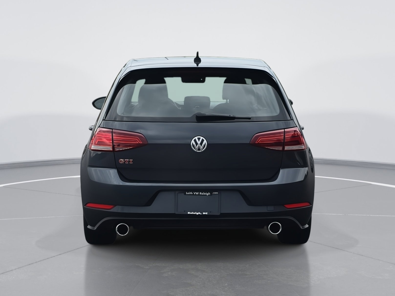 2020 Volkswagen Golf GTI SE photo 4