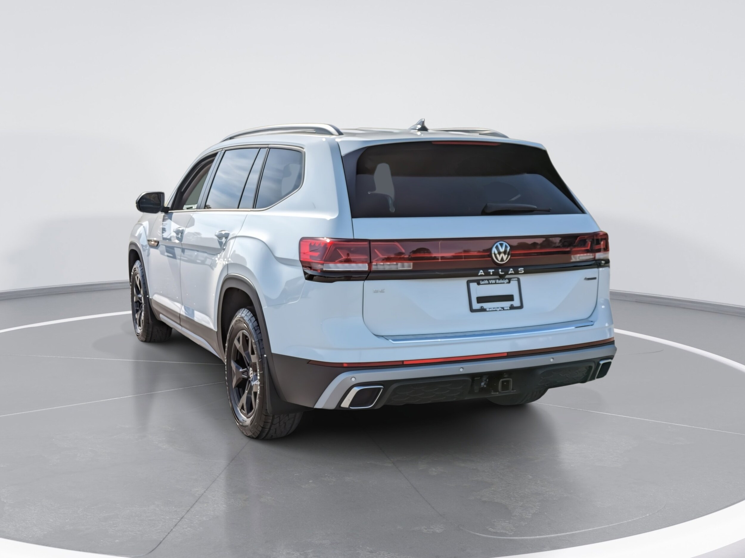2025 Volkswagen Atlas Peak Edition photo 4