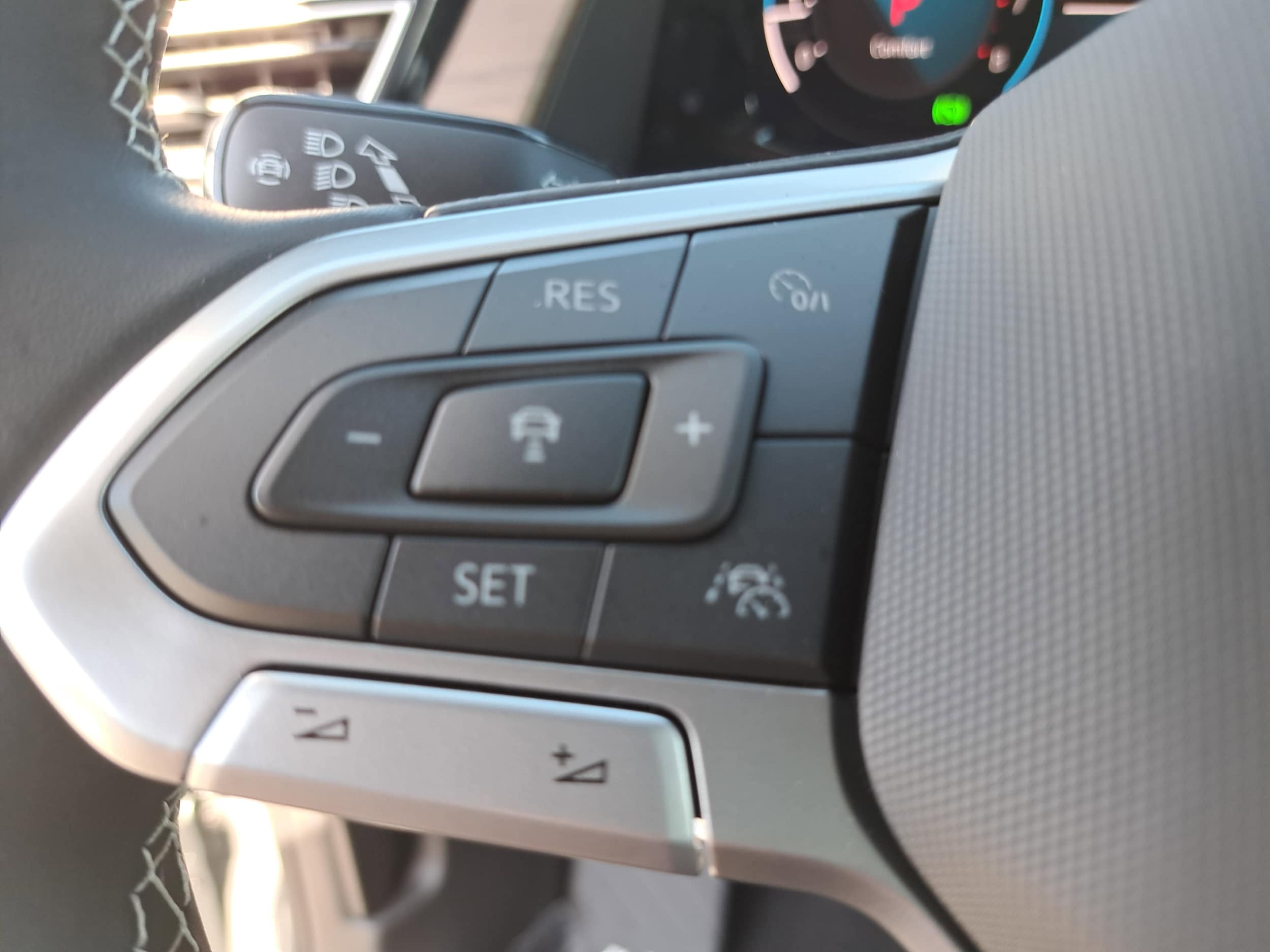 2026 Volkswagen Atlas SE w/Tech - Photo 18