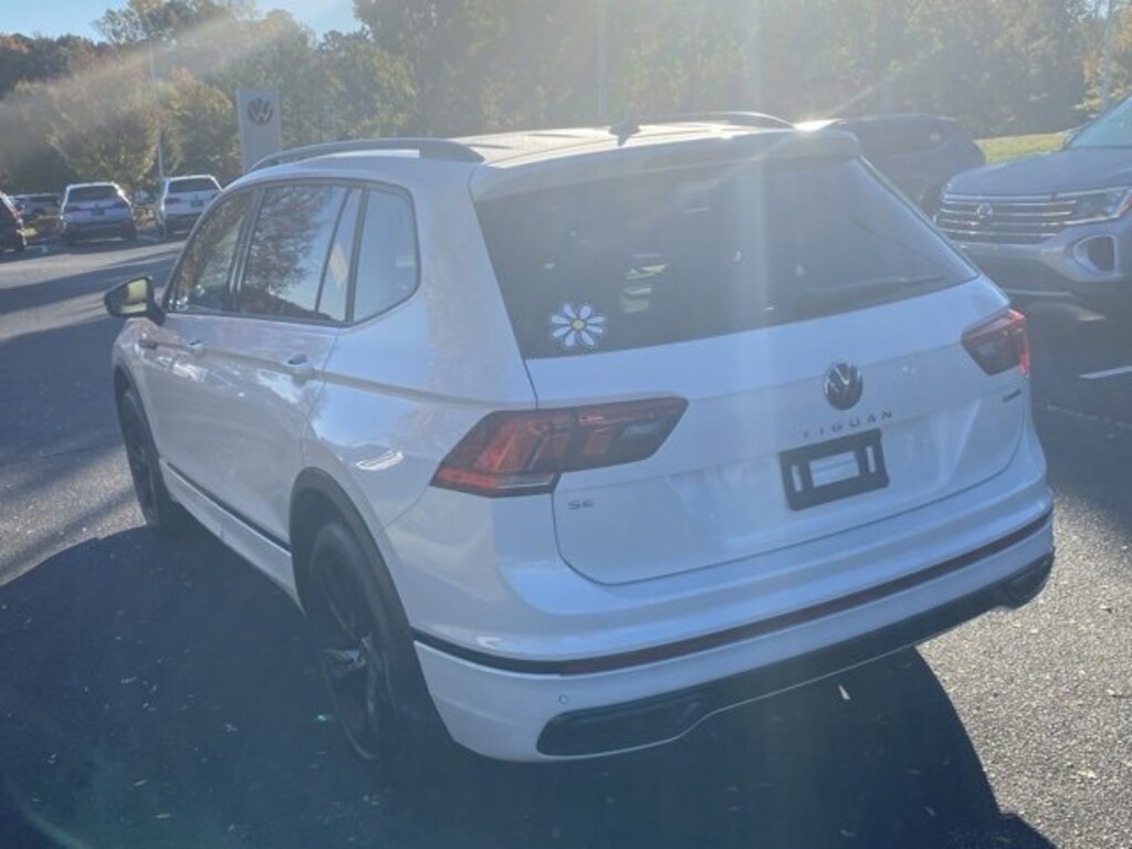 Used 2024 Volkswagen Tiguan 2.0T SE R-Line Black SUV