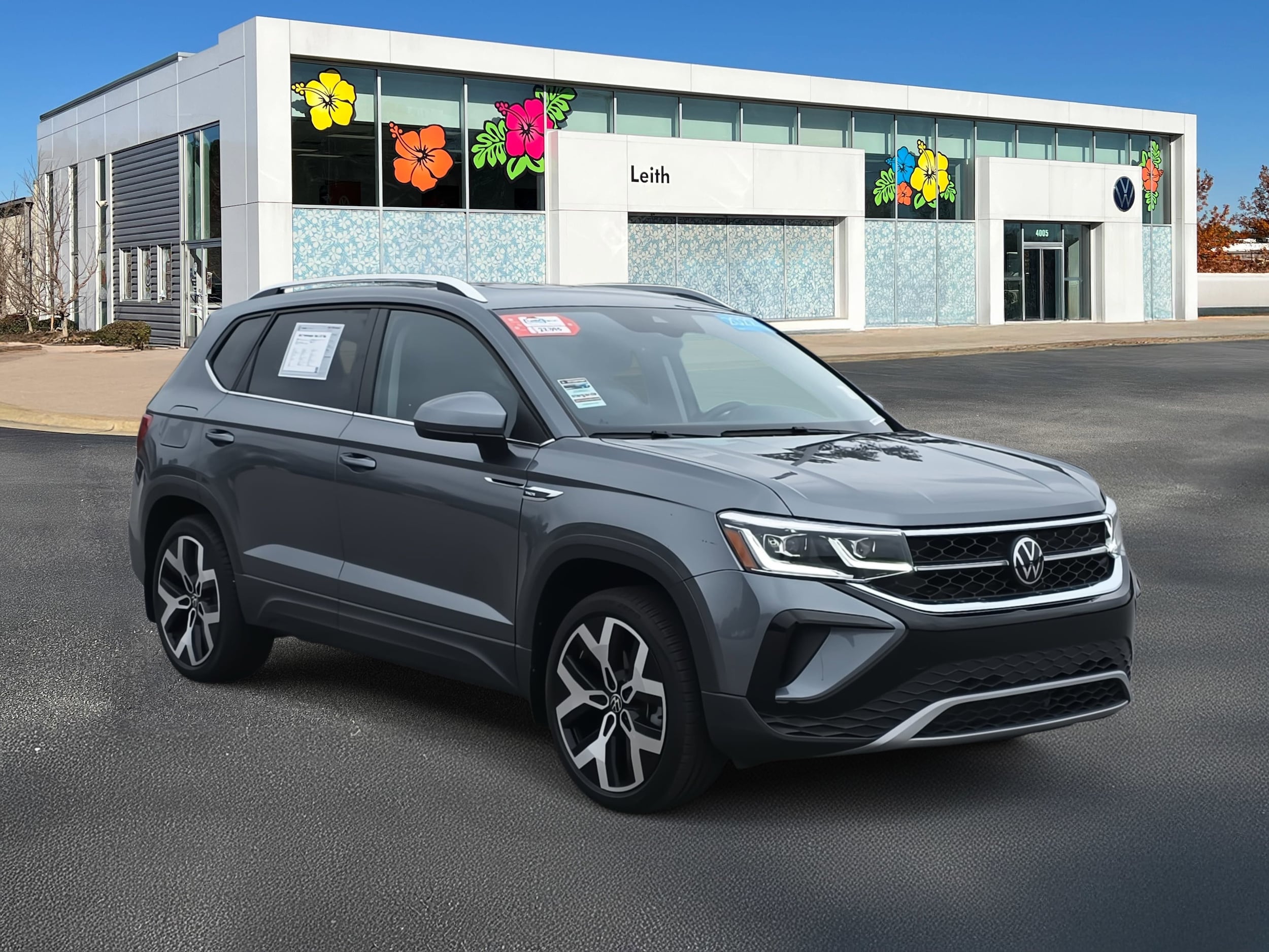 2022 Volkswagen Taos SEL's photo