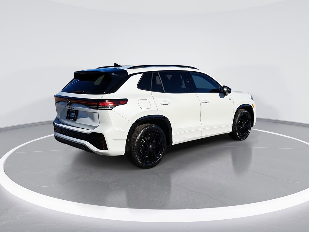 New 2026 Volkswagen Tiguan 2.0T SE R-Line Black SUV