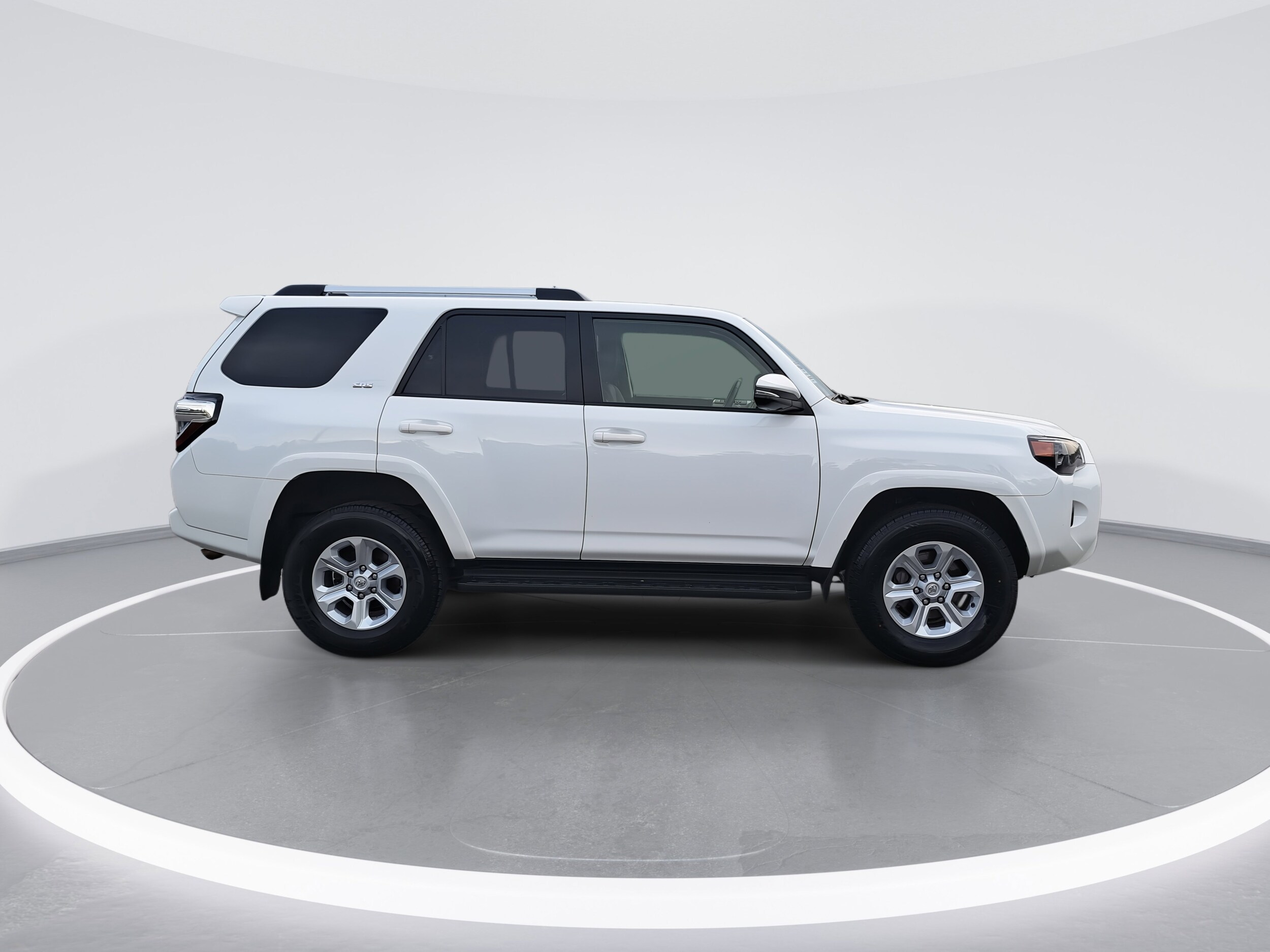 2024 Toyota 4Runner SR5 Premium photo 2