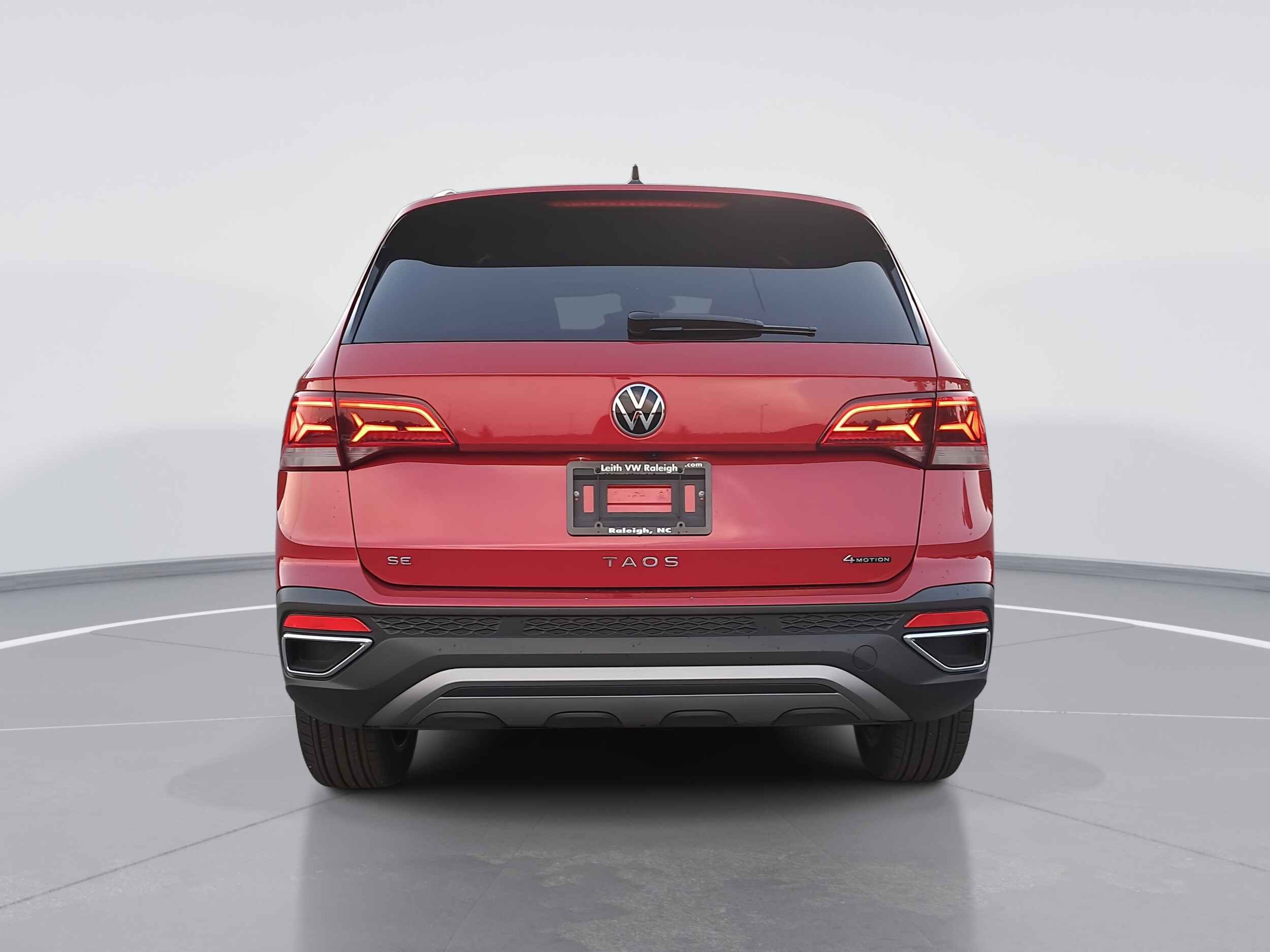 2024 Volkswagen Taos SE photo 3