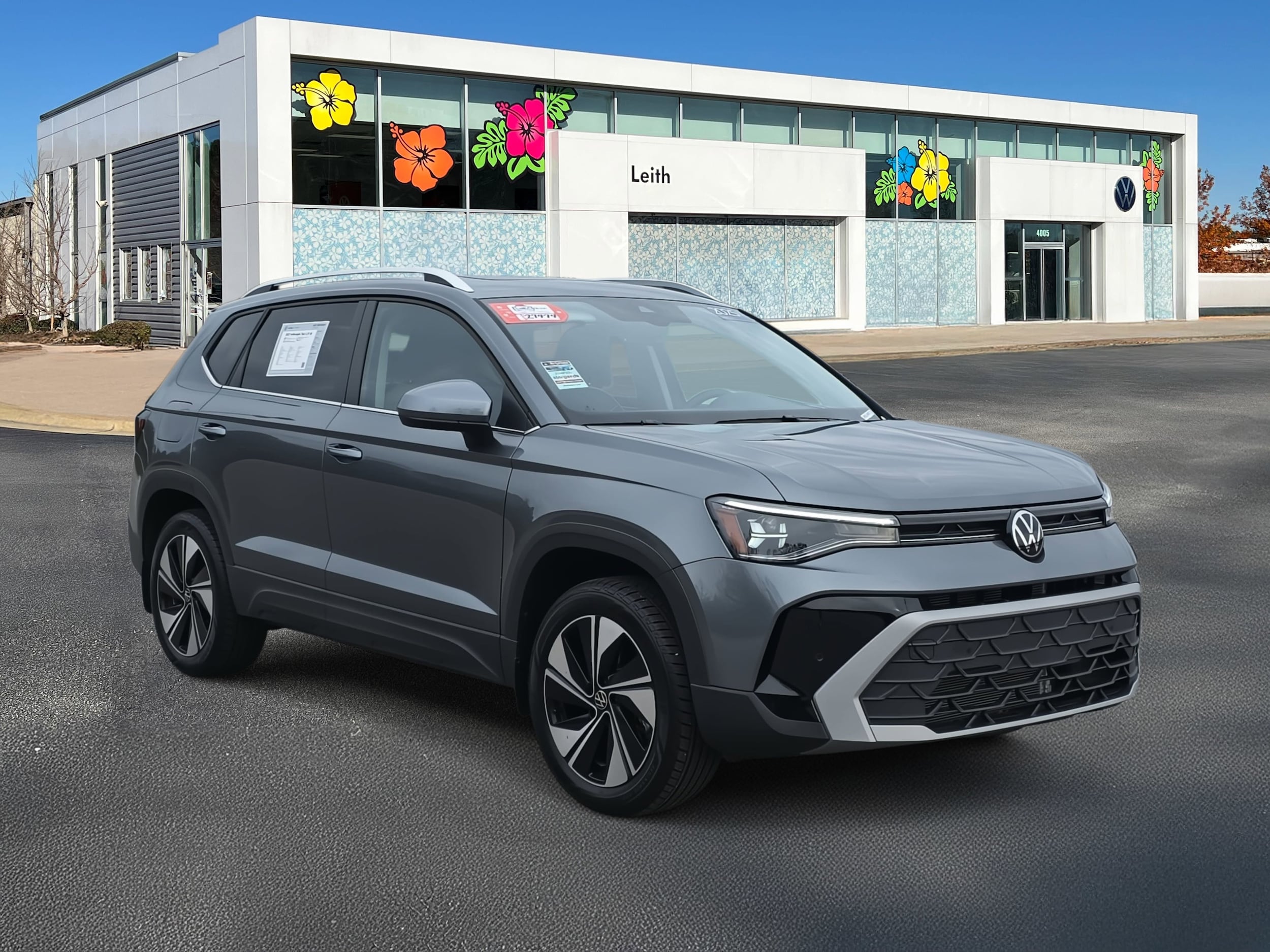 2025 Volkswagen Taos SE's photo