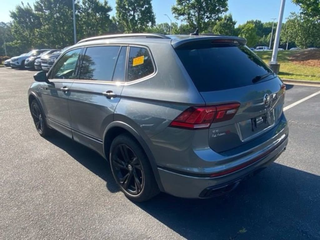 Used 2024 Volkswagen Tiguan 2.0T SE R-Line Black SUV