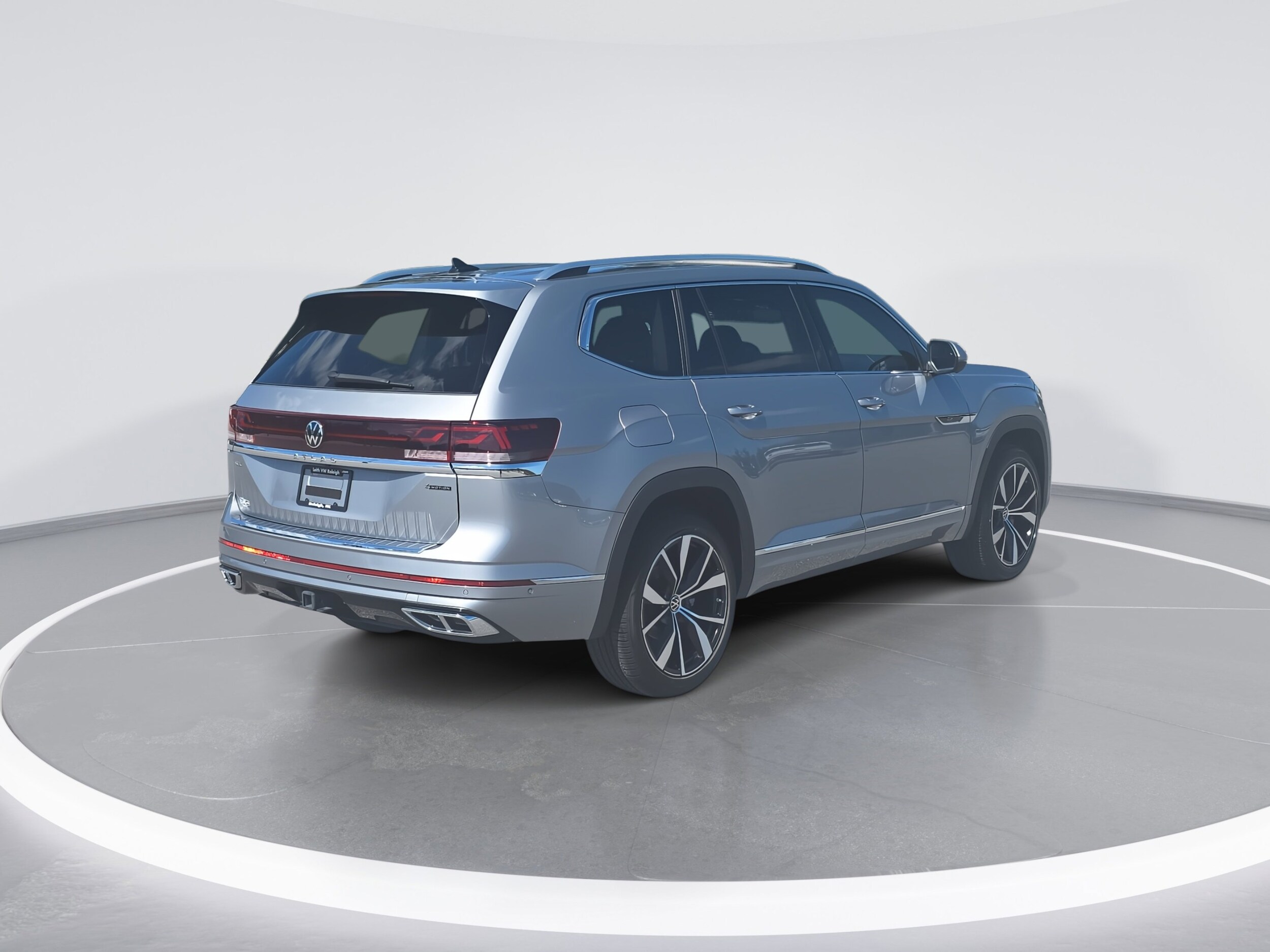 2024 Volkswagen Atlas SEL Premium R-Line photo 3