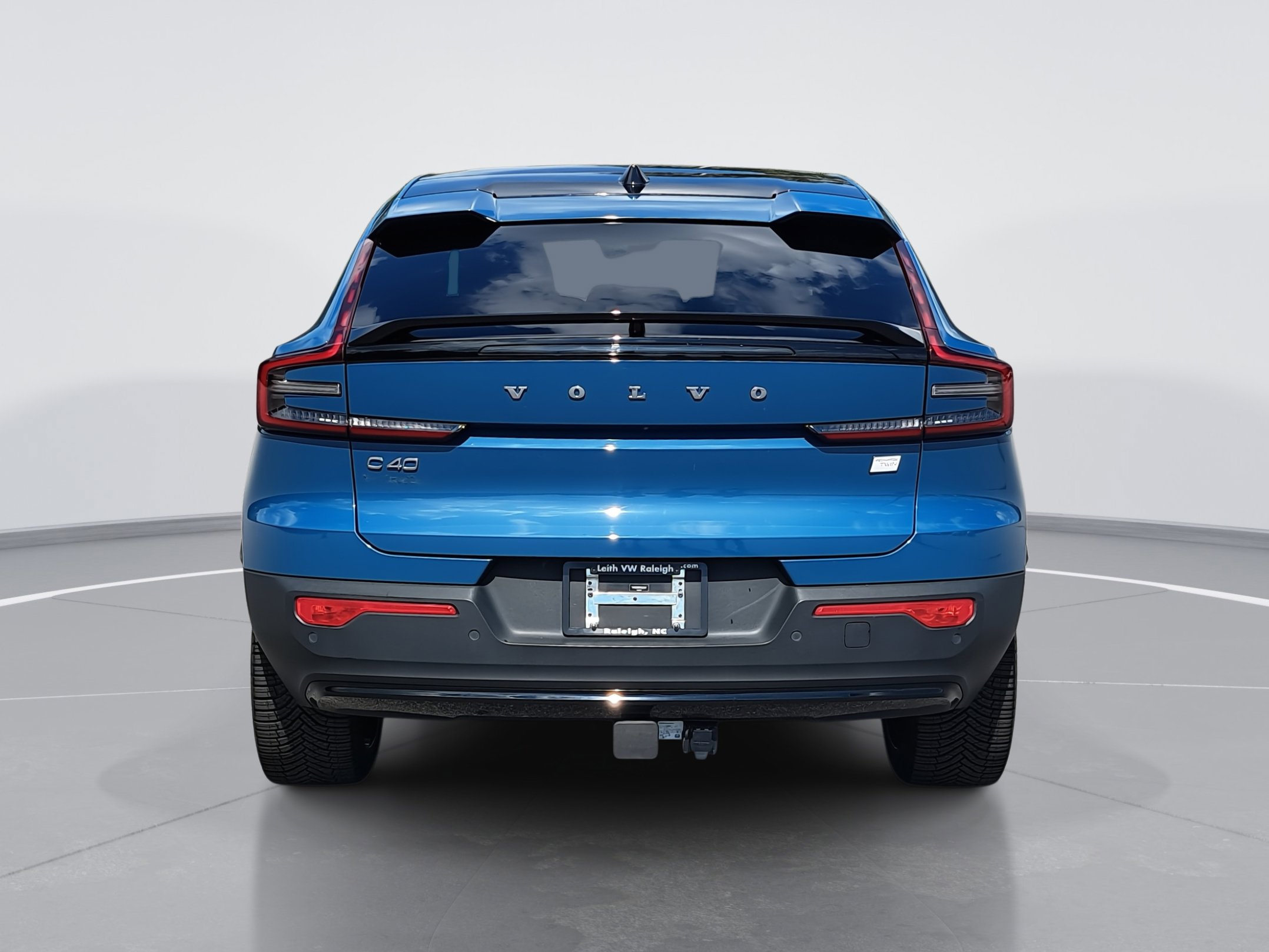 2023 Volvo C40 Recharge Ultimate photo 3