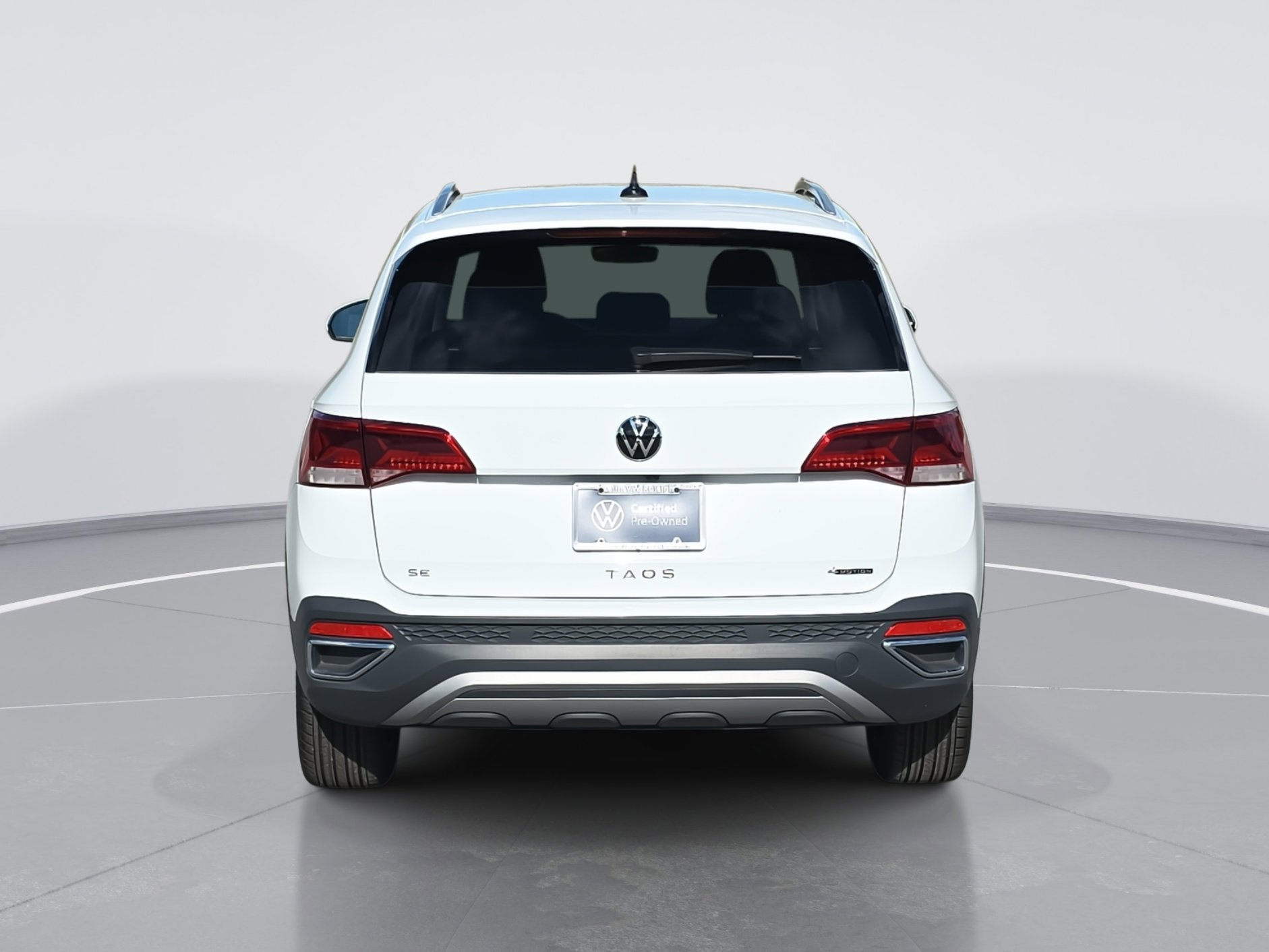 2024 Volkswagen Taos SE photo 4