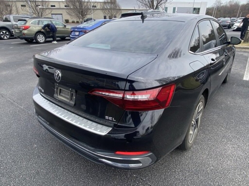 Used 2022 Volkswagen Jetta 1.5T SEL Sedan