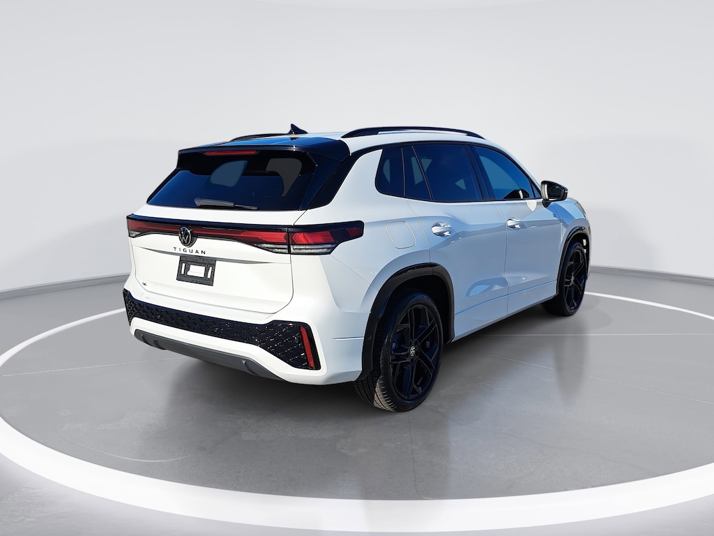 New 2026 Volkswagen Tiguan 2.0T SE R-Line Black SUV