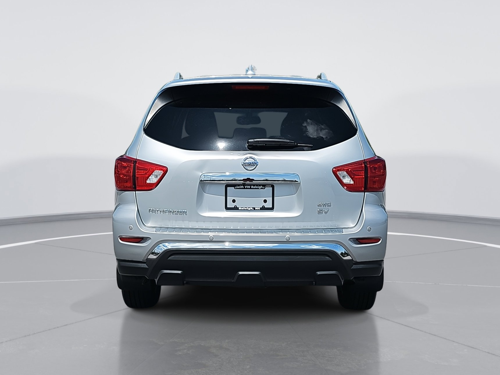 2020 Nissan Pathfinder 4x4 SV photo 4