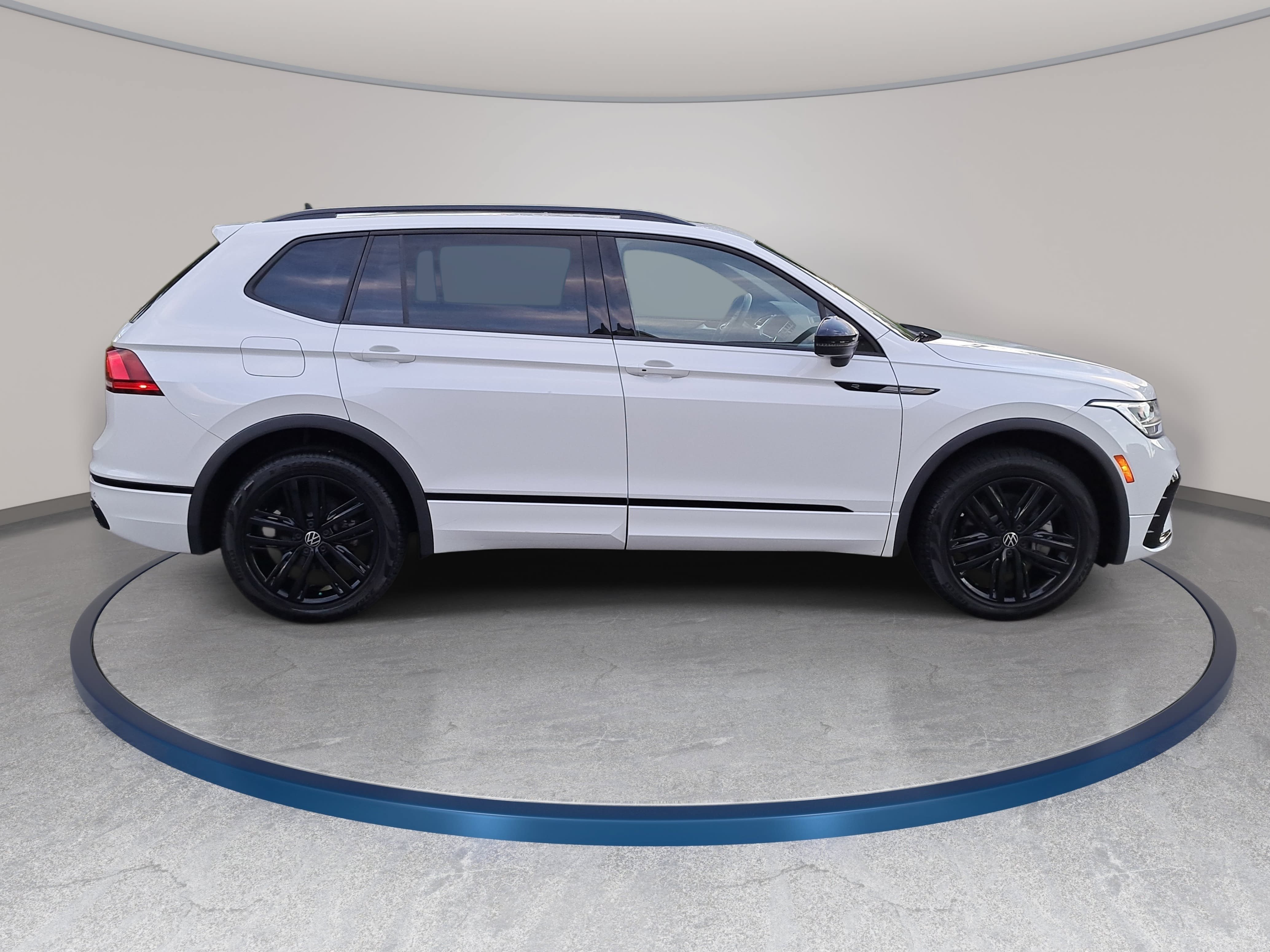 Certified 2022 Volkswagen Tiguan 2.0T SE R-Line Black SUV