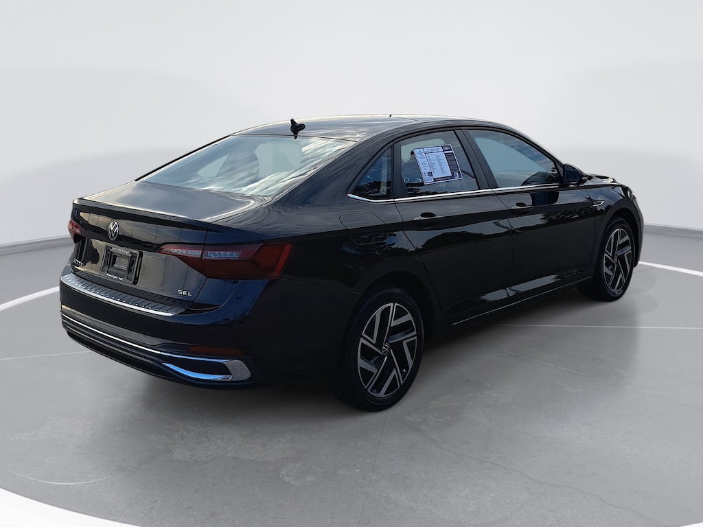 Used 2022 Volkswagen Jetta 1.5T SEL Sedan